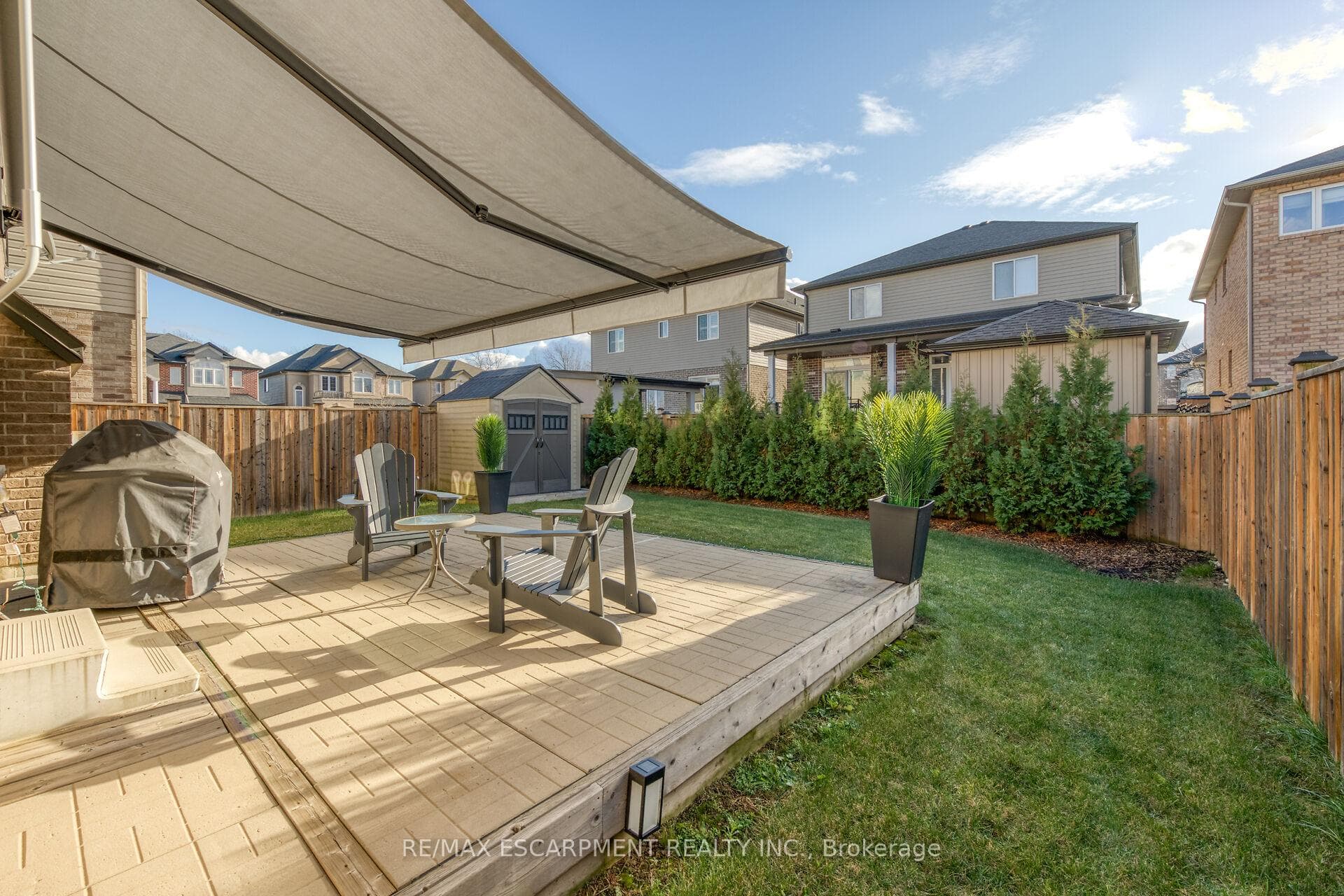 127 Lampman Drive photo 34