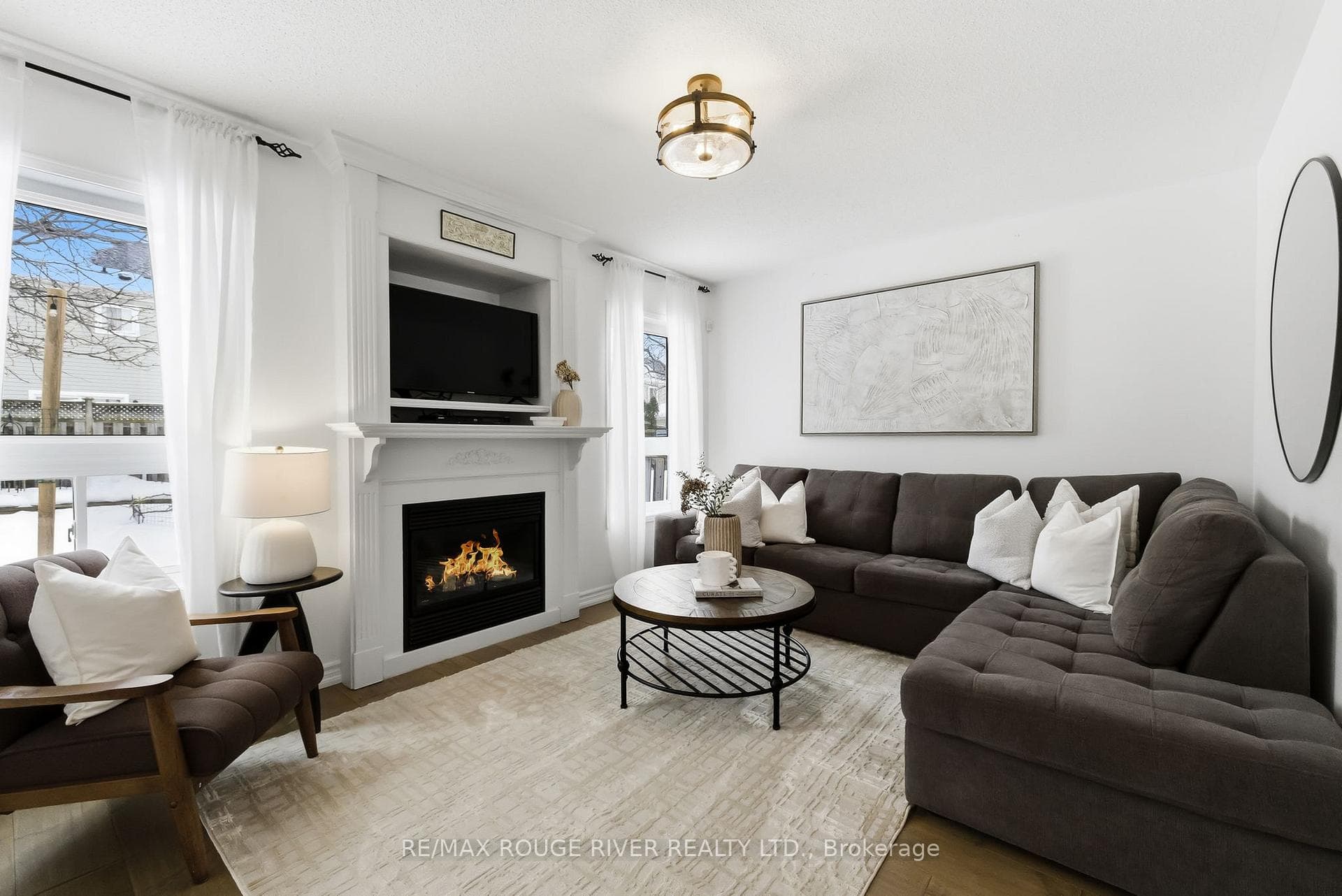 1377 Dumont Street photo 10
