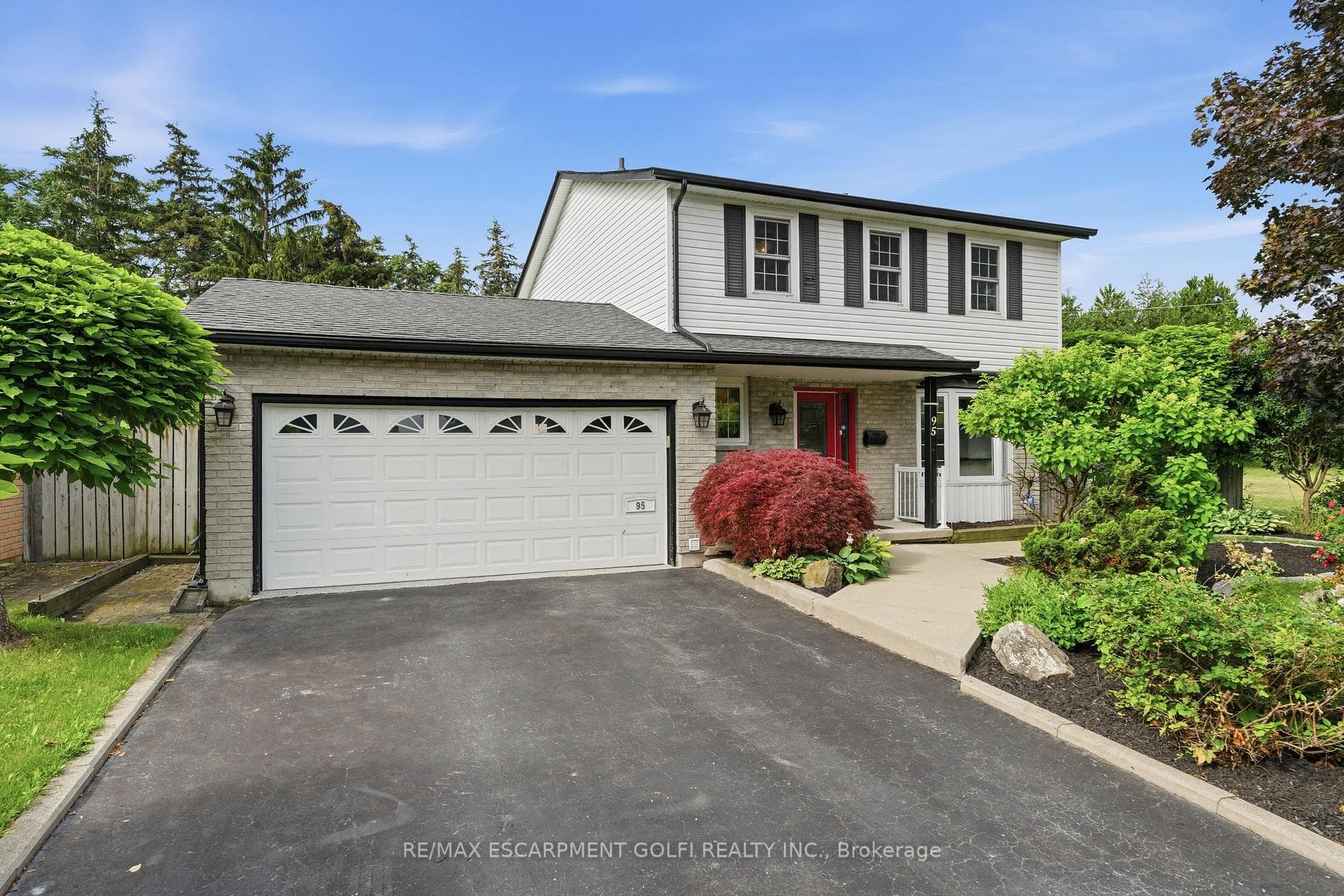 95 Birchpark Drive photo 1