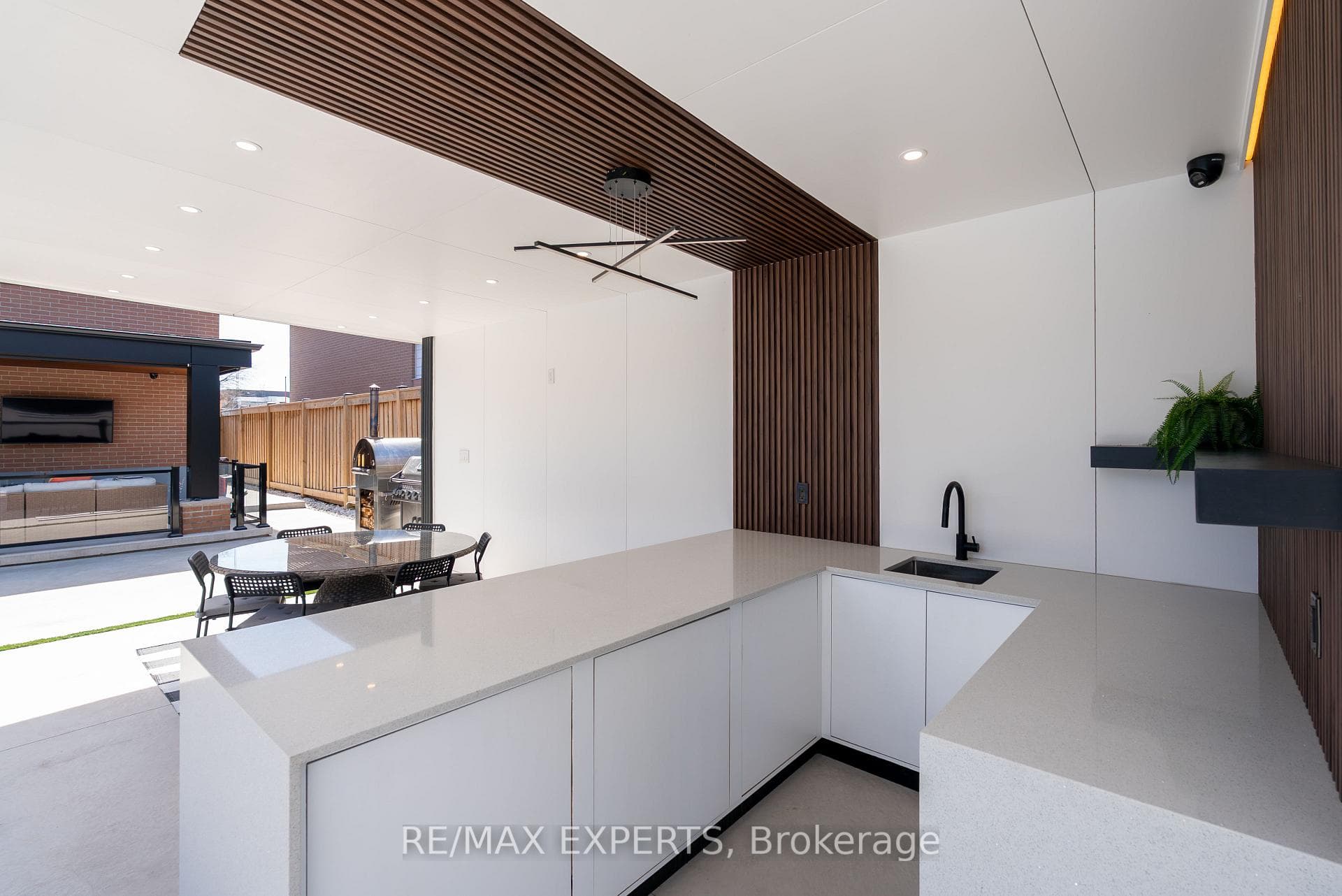 2453 Bonner Road photo 31