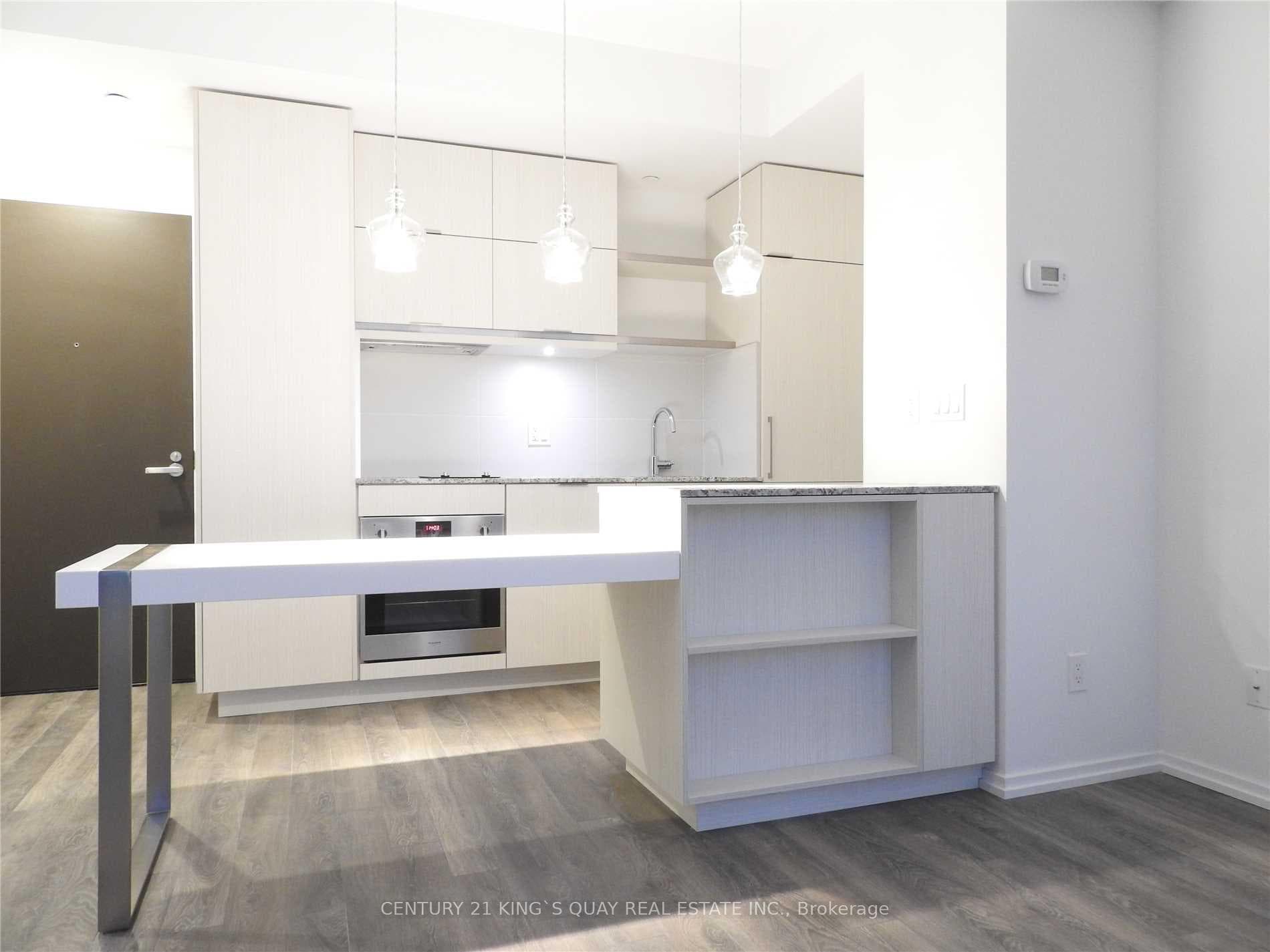 197 Yonge Street Unit 1213 photo 5