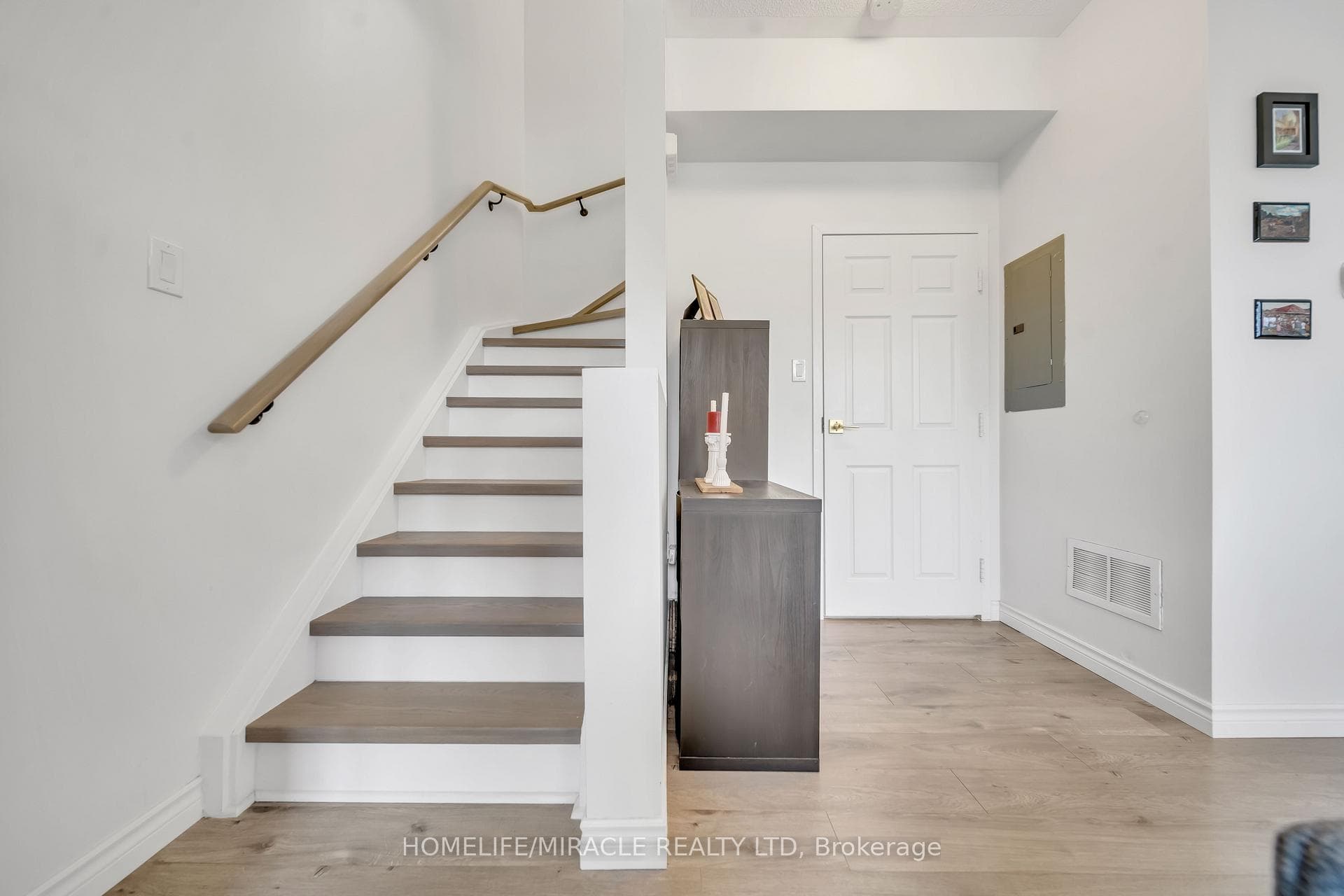 401 Beechgrove Drive Unit 62 photo 8