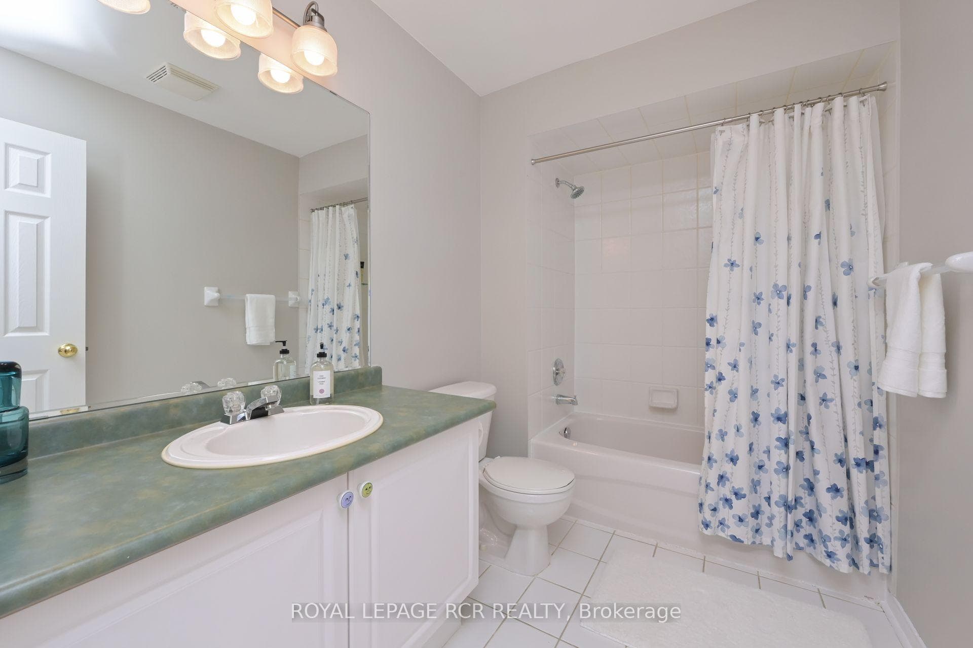 65 Frank Johnston Road photo 22