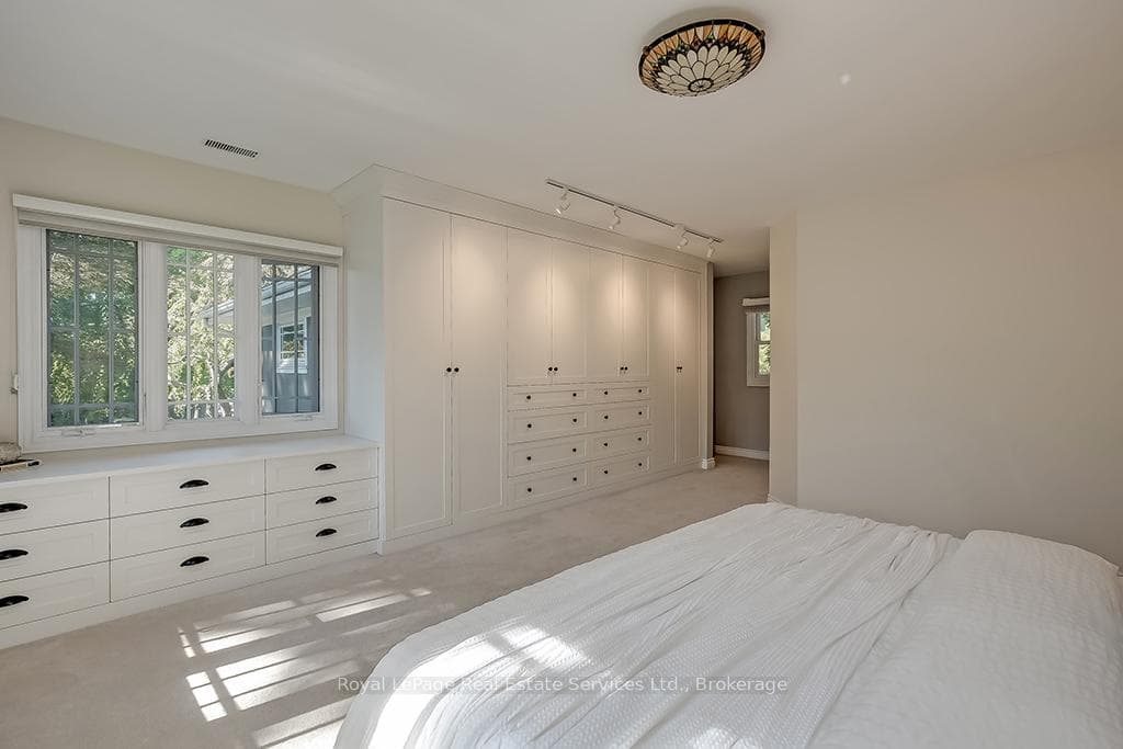 50 BURNET Street photo 27