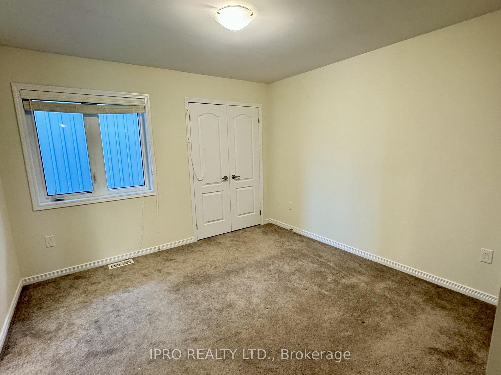 1 Fleming Crescent photo 14