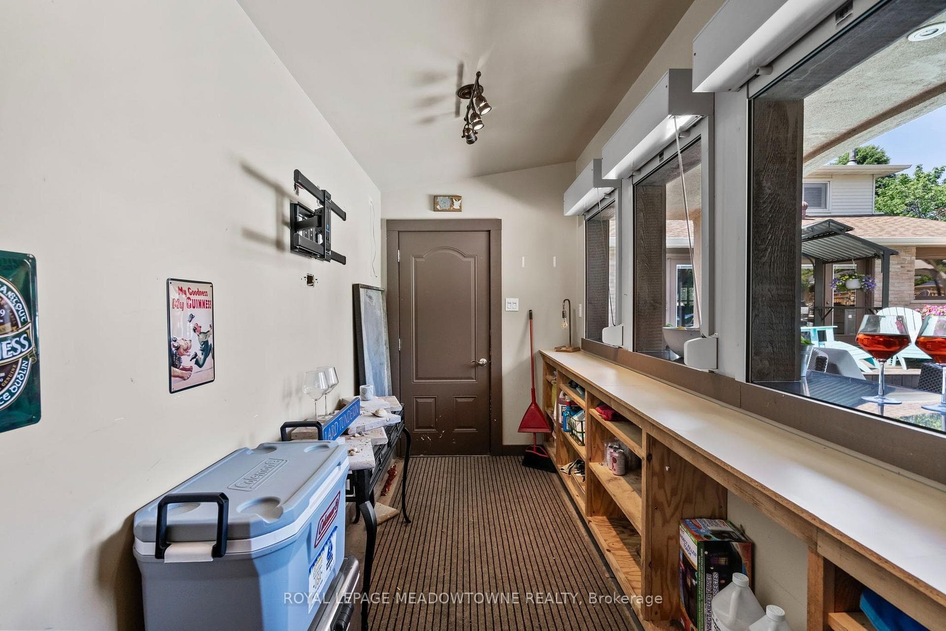 608 Moorelands Crescent photo 40