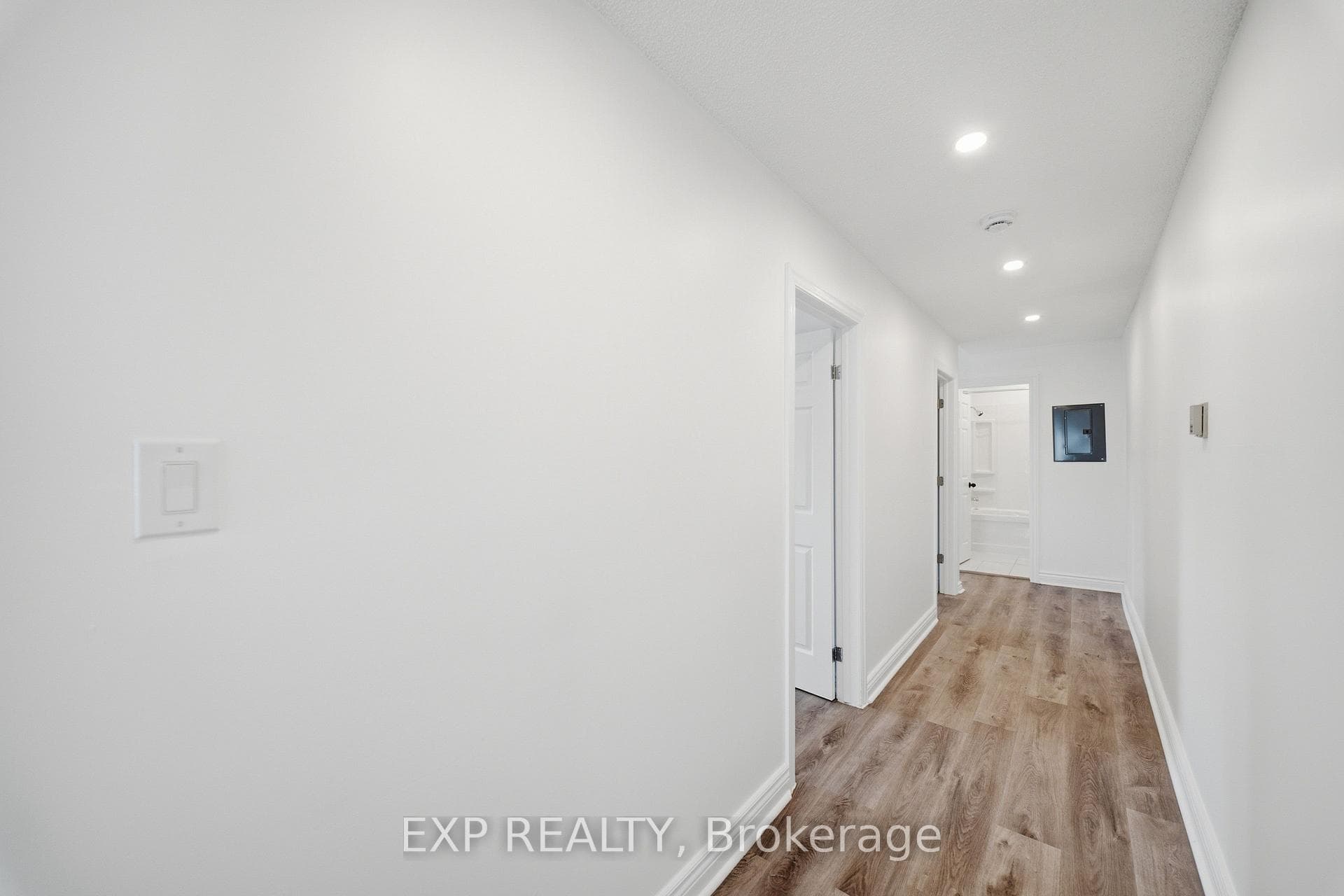3160 GENDRON Road Unit 1 photo 15