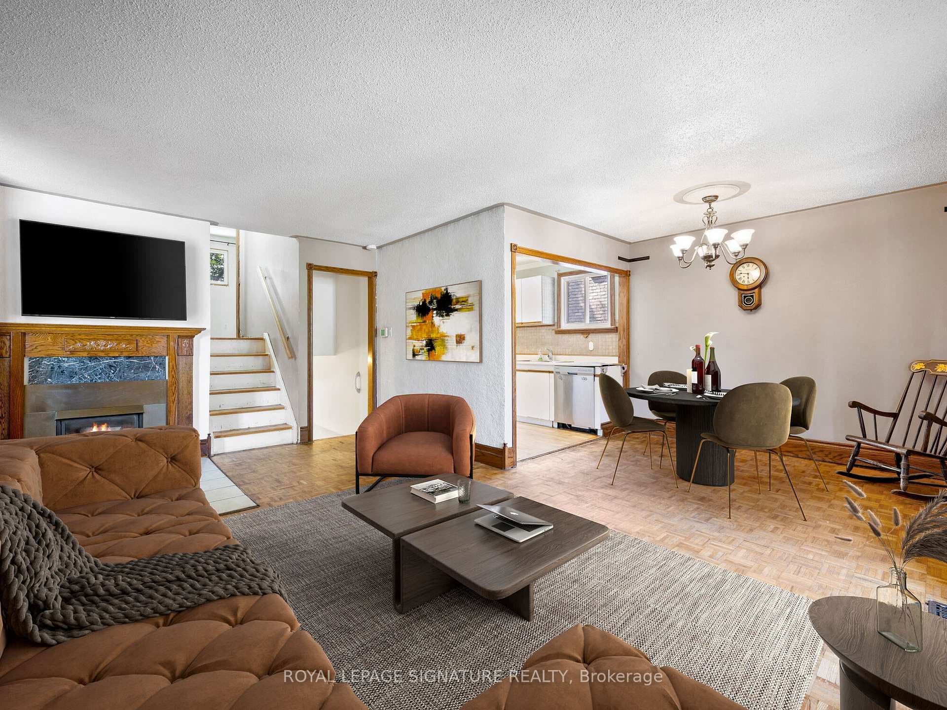 17 Shelley Lane photo 4
