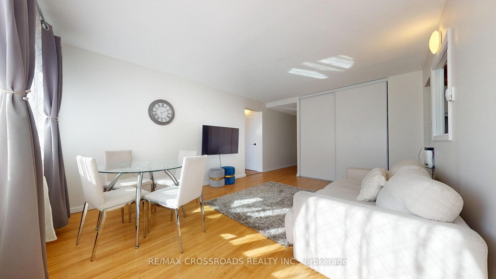 715 Don Mills Road Unit 208 photo 16