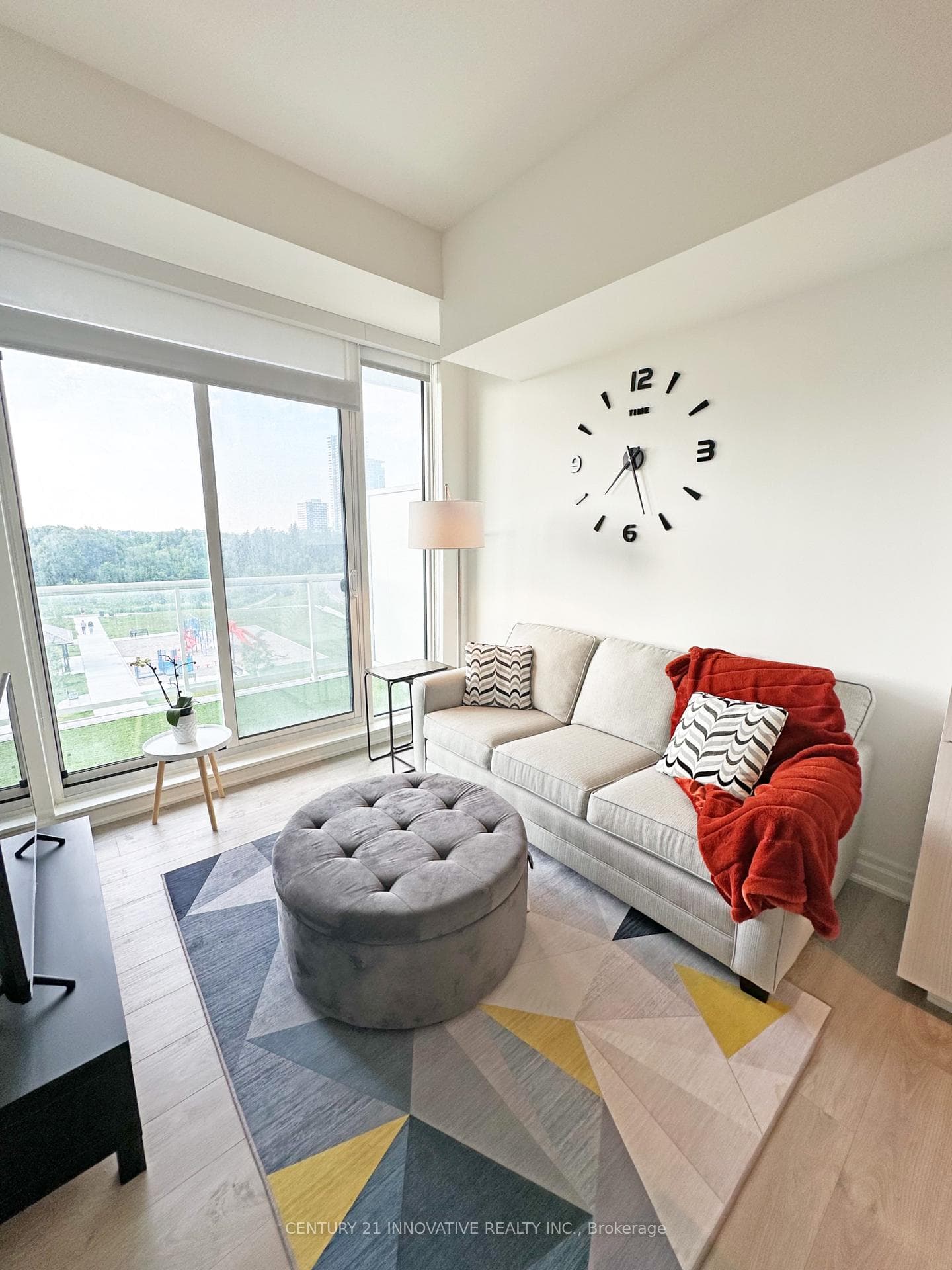 18 Rouge Valley Drive Unit 401 photo 4