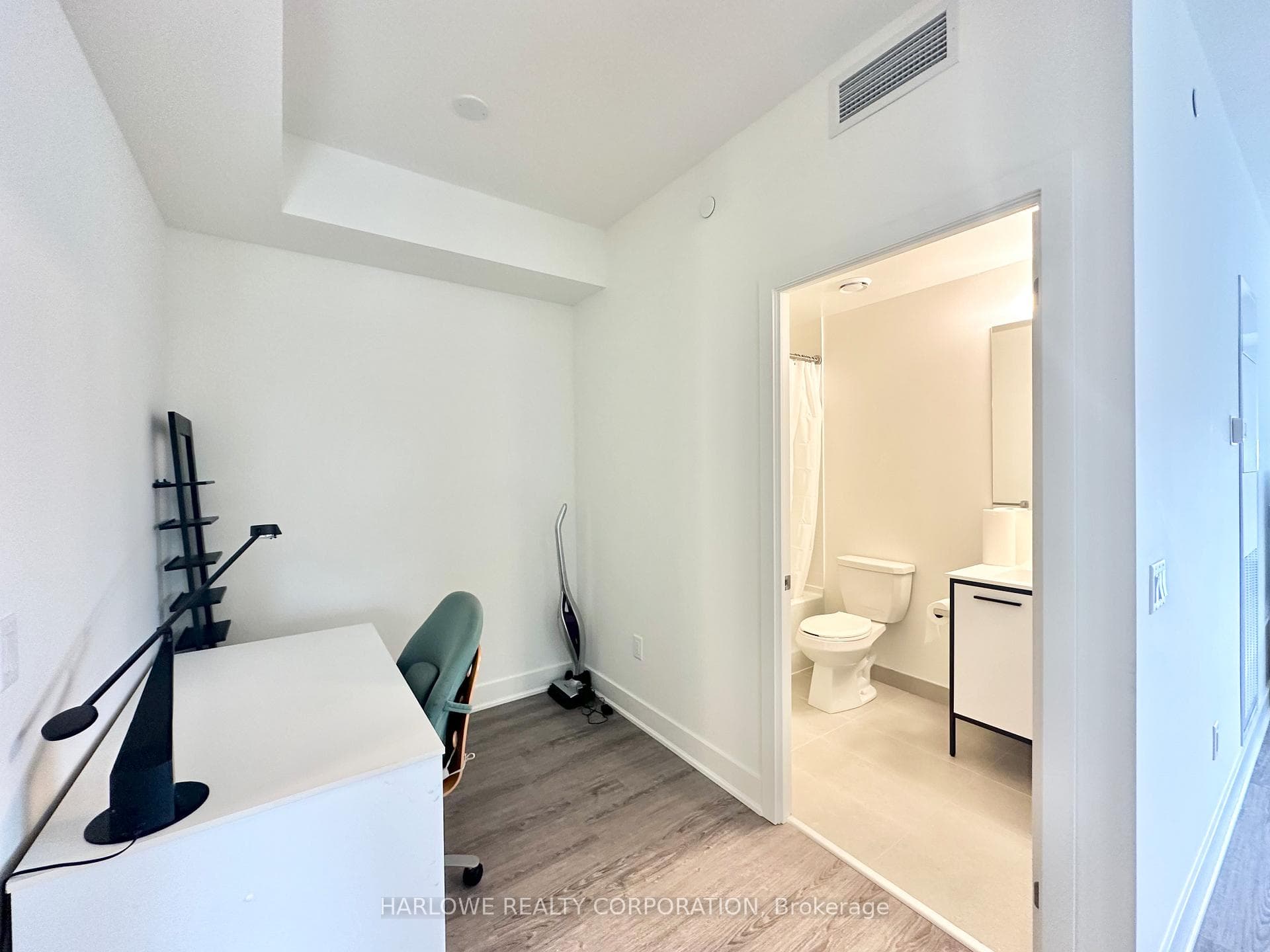 185 Deerfield Road Unit 1303 photo 8