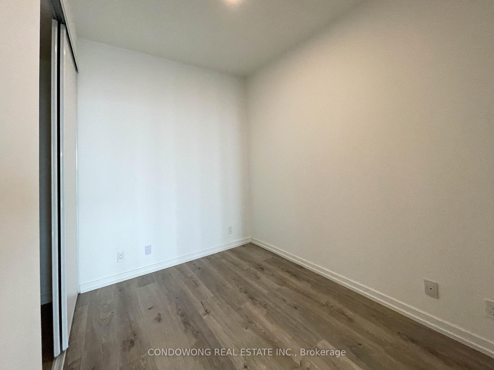7890 Jane Street Unit 2808 photo 3
