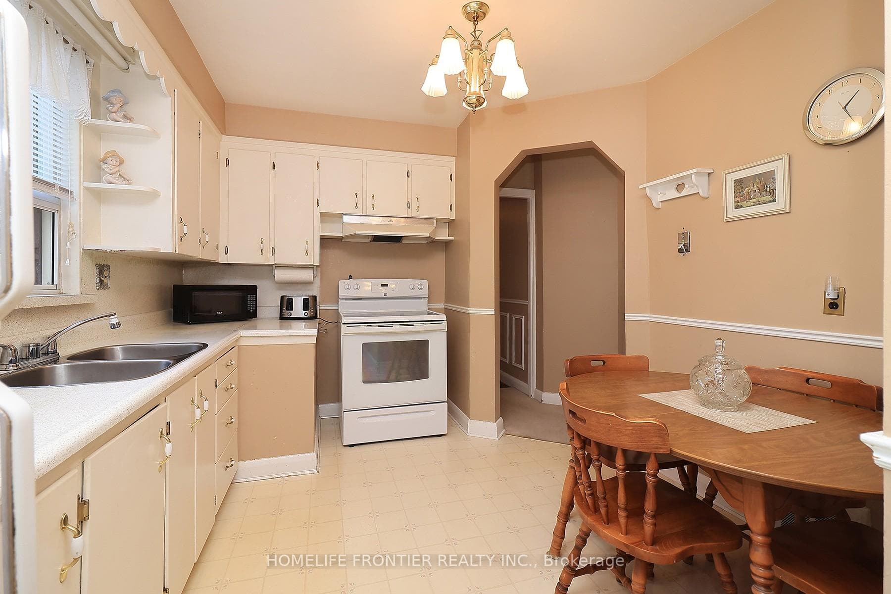 120 North Carson Street photo 8
