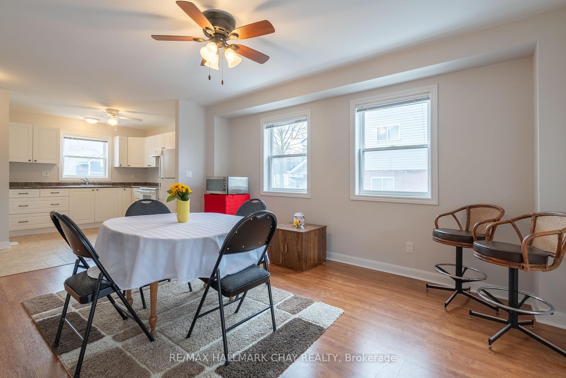 48 Sanford Street photo 5