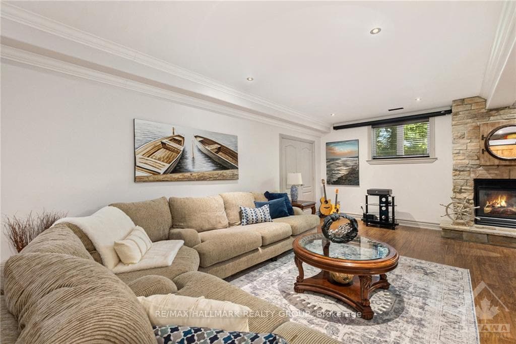 7420 DAWN TARA Drive photo 26