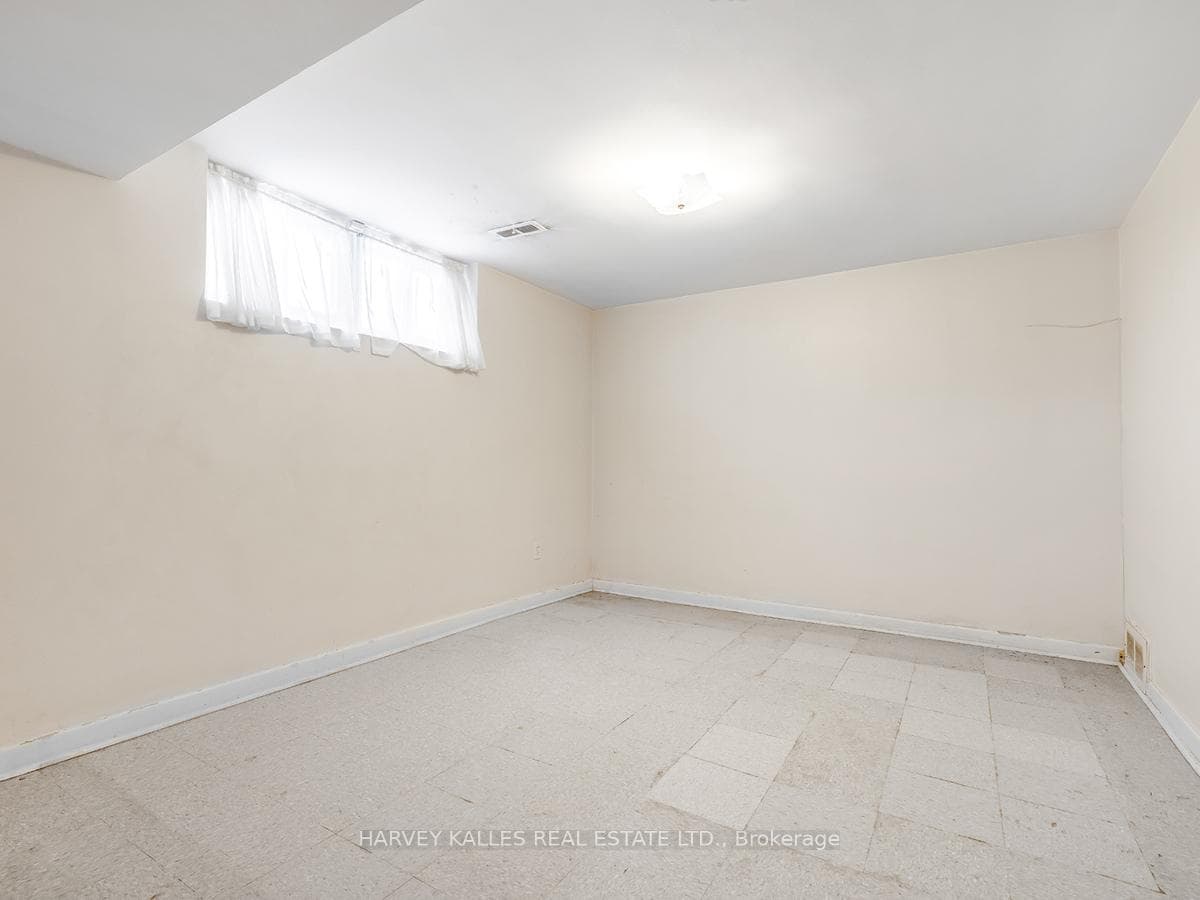 37 Sparrow Avenue photo 26