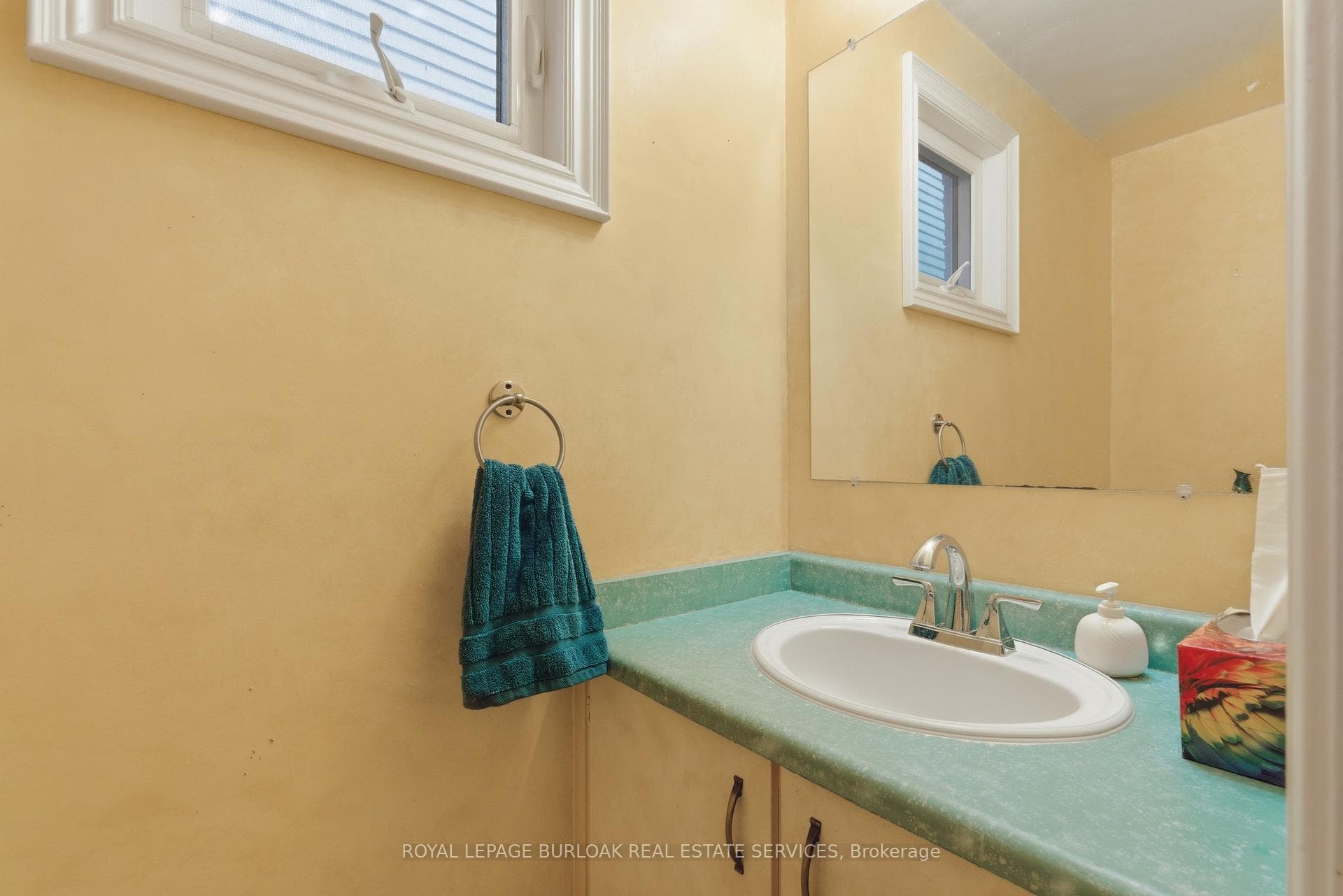 23 Garden Avenue photo 12