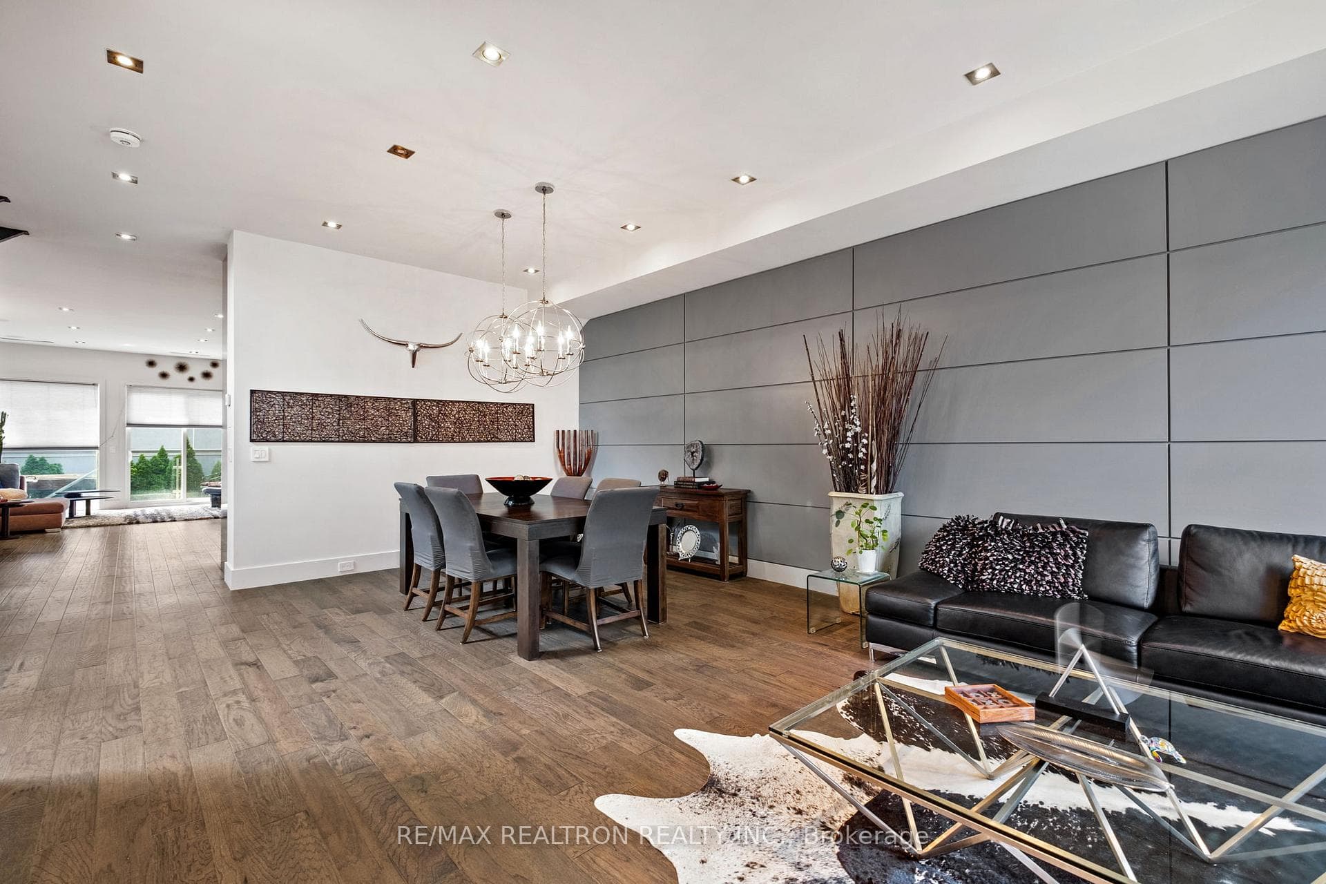 Living/Dining Room