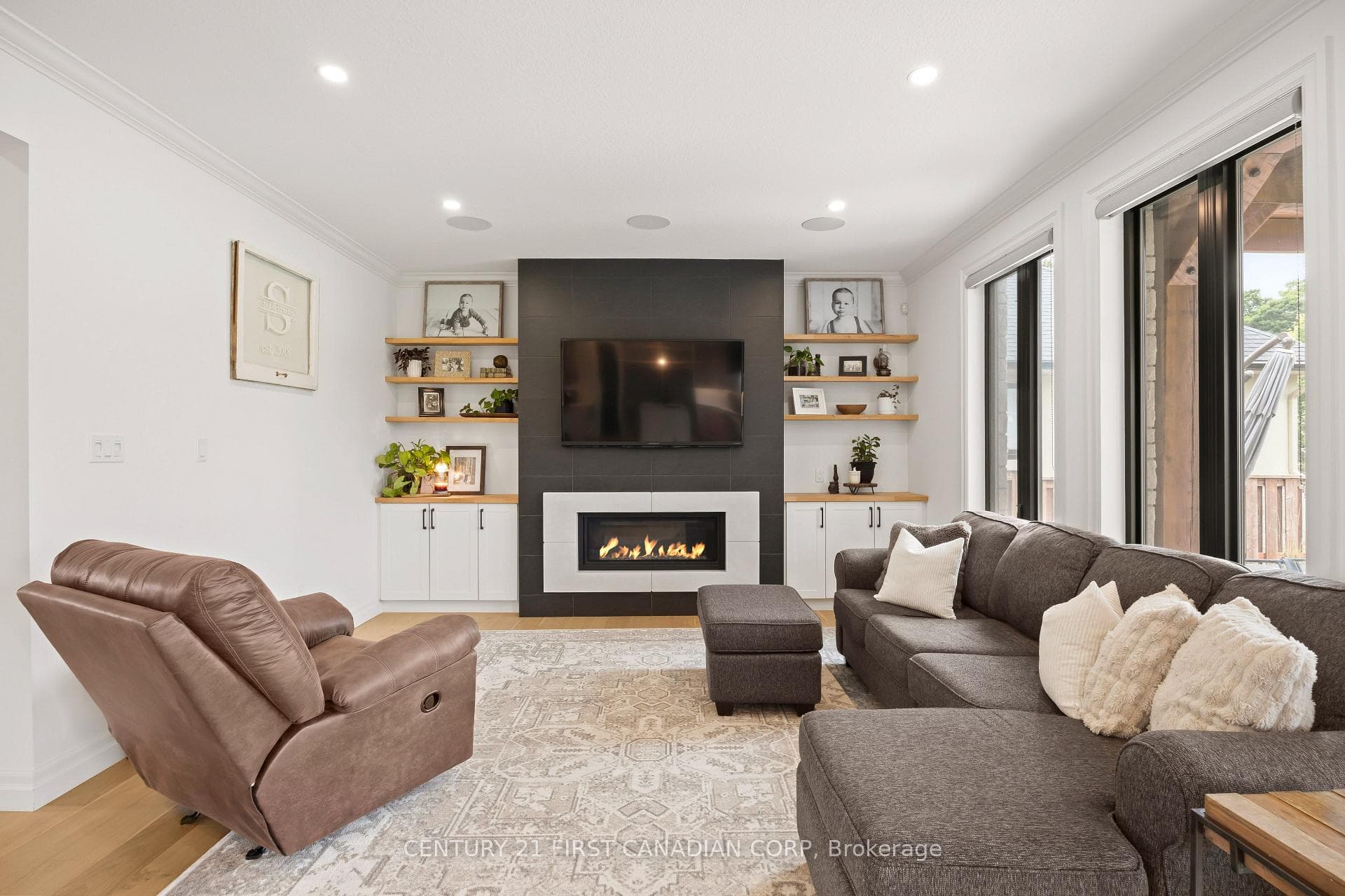 8 Oscar Davis Court photo 13