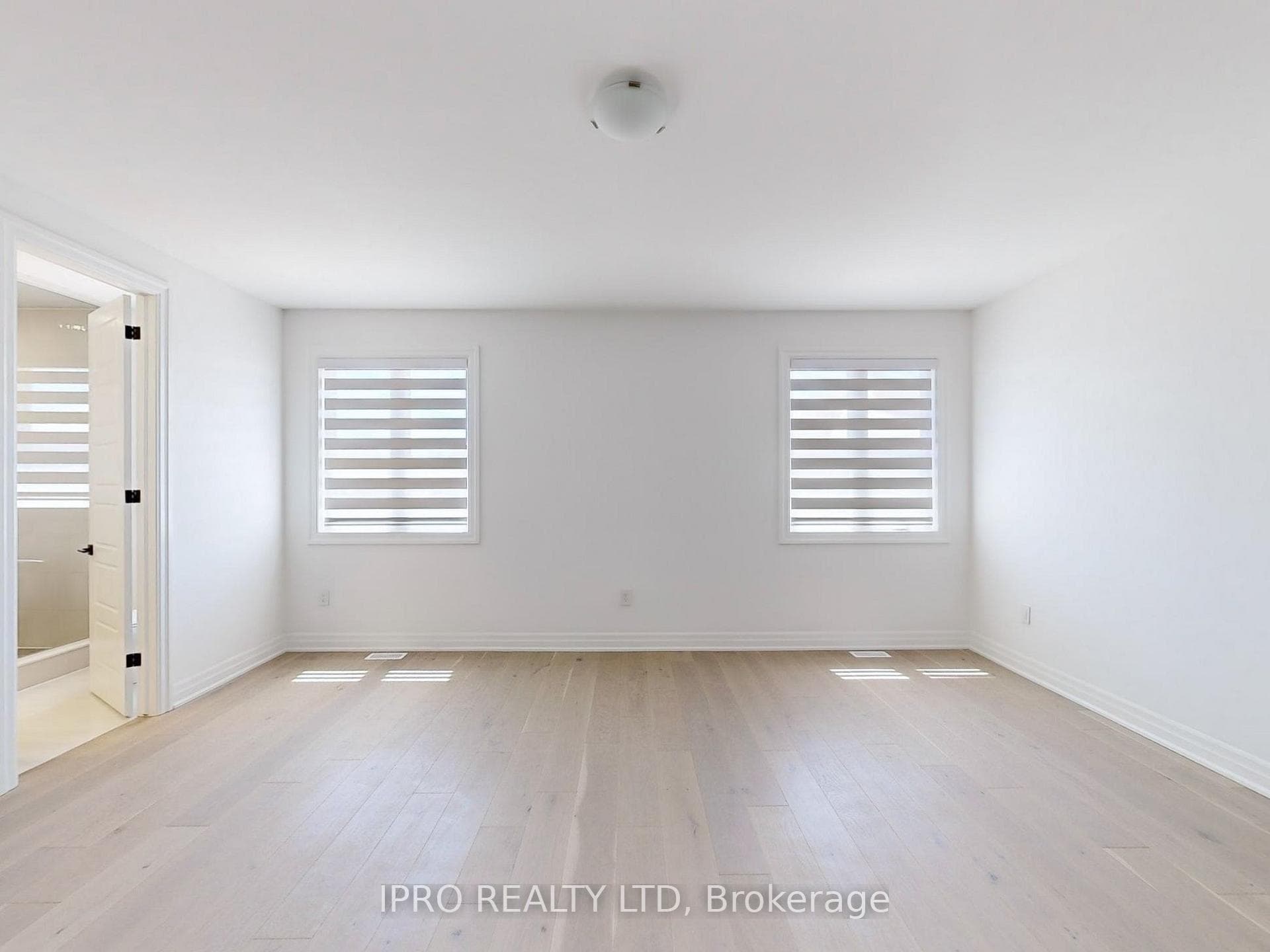372 Madelaine Drive photo 7
