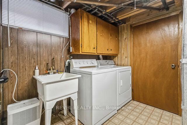 14 Masefield Crescent photo 30