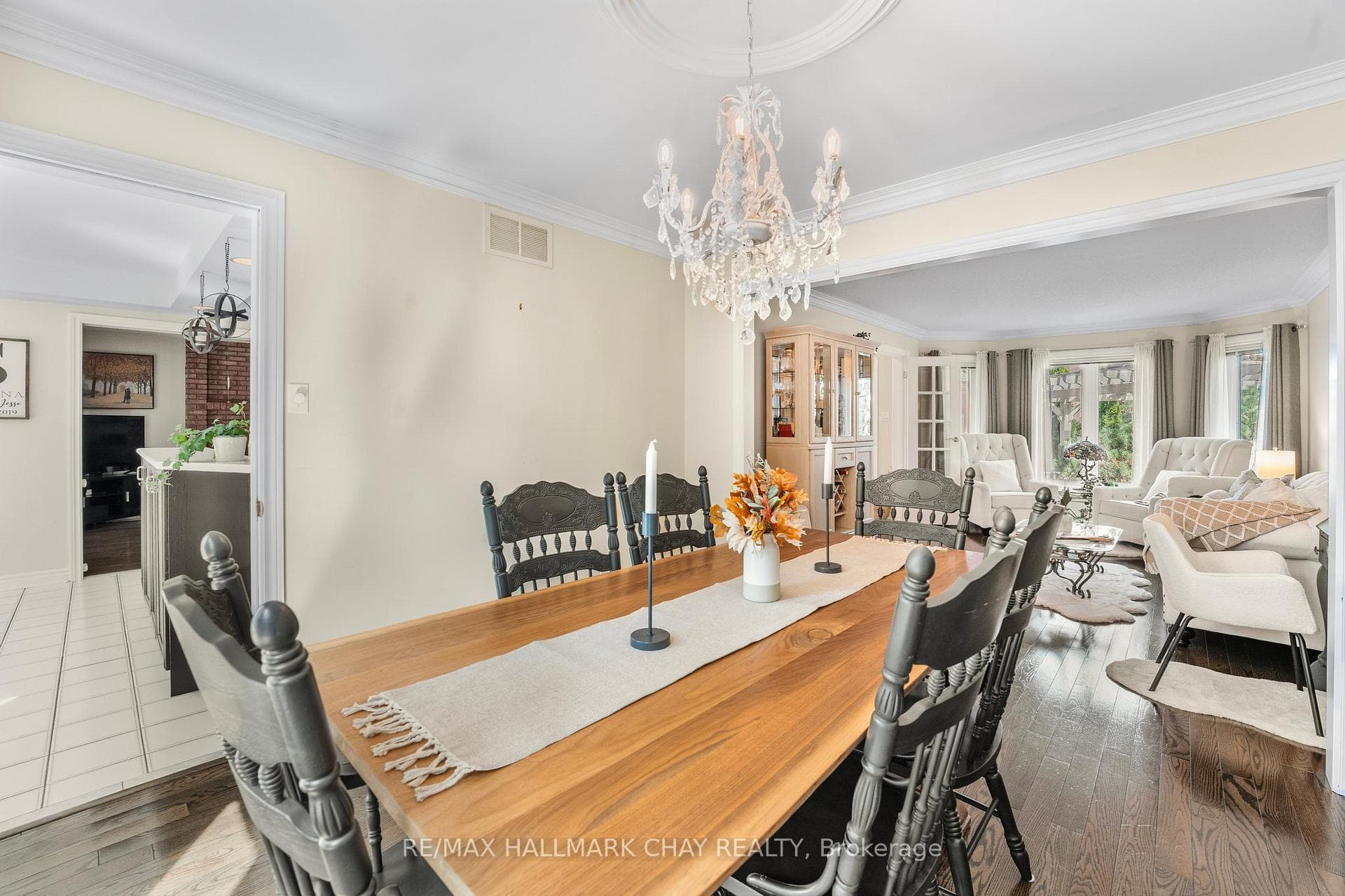 22 Thackeray Crescent photo 9
