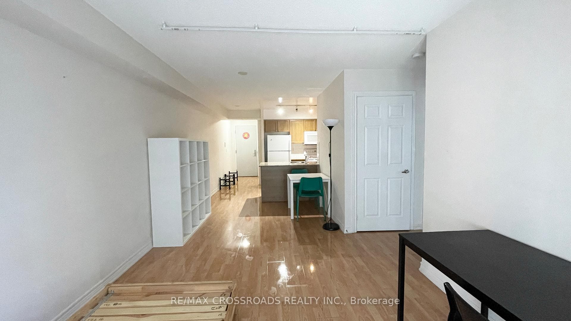 761 Bay Street Unit 806 photo 7