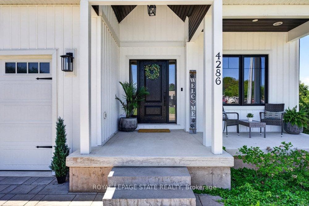4286 Victoria Avenue photo 8