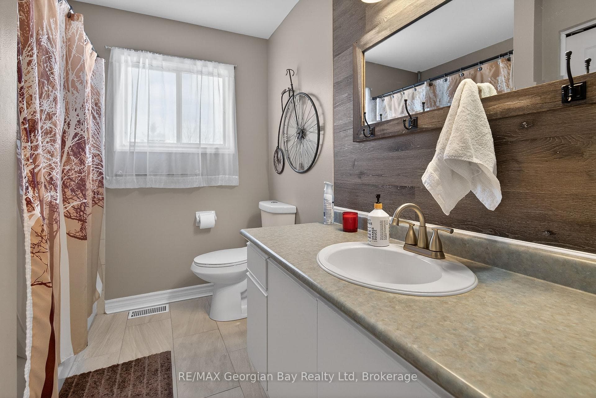 449 Park Street photo 31