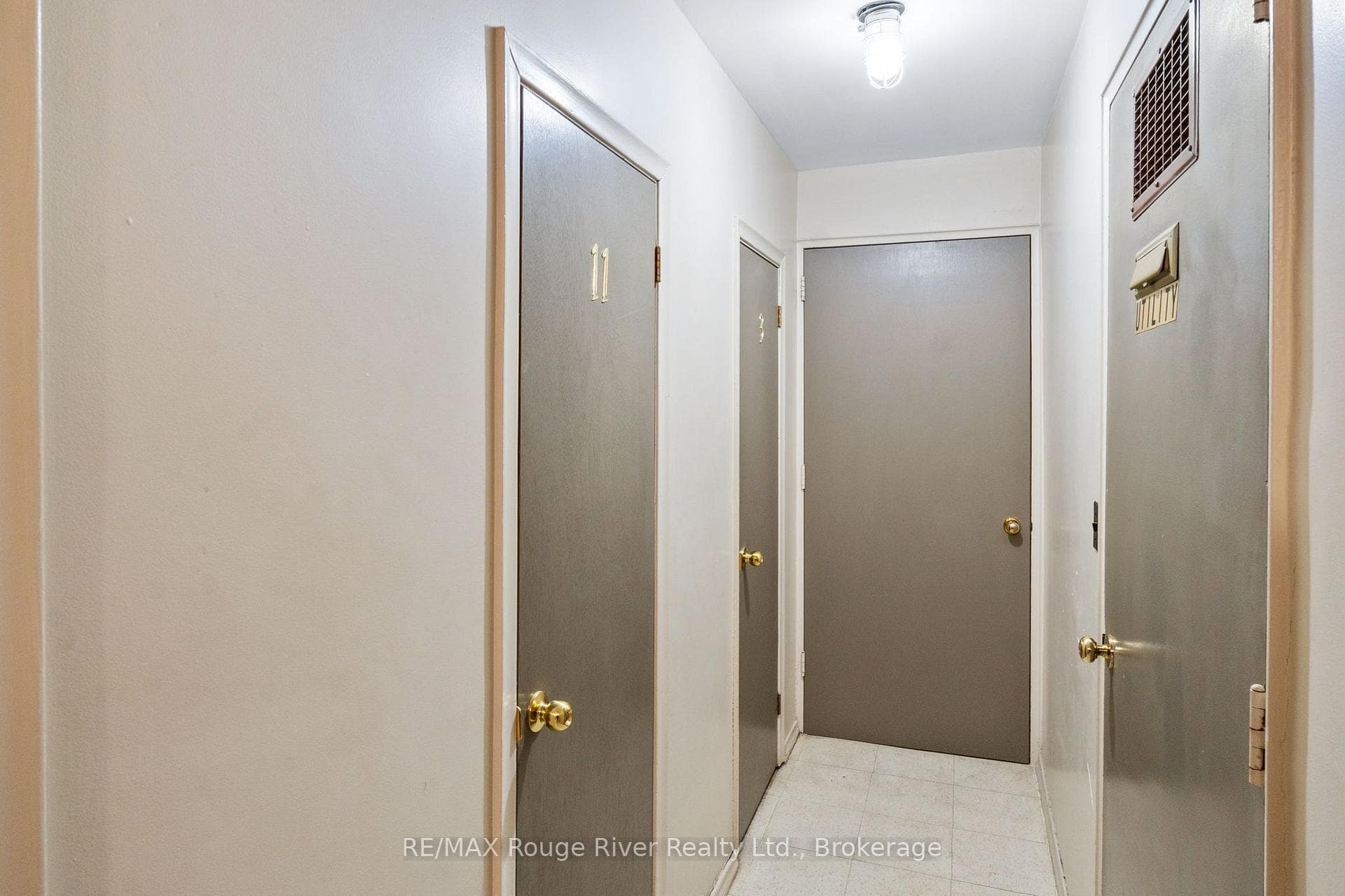 242 Darcy Street Unit 11 photo 25
