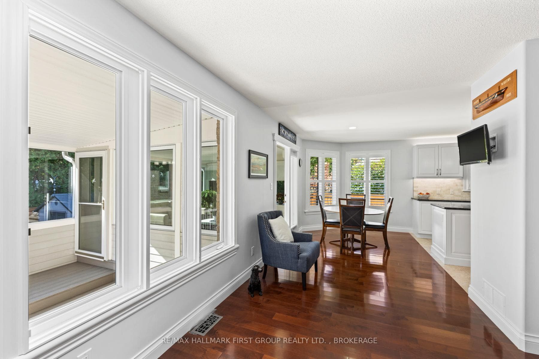 213 Smuggler's Cove Drive photo 32