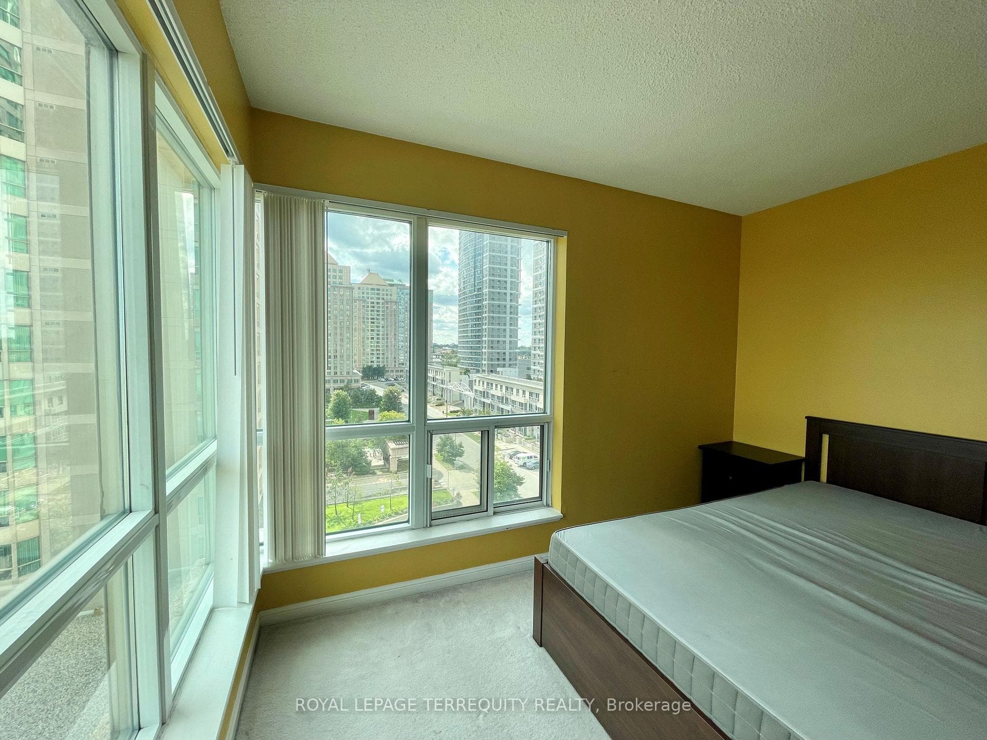 11 Lee Centre Drive Unit 912 photo 15