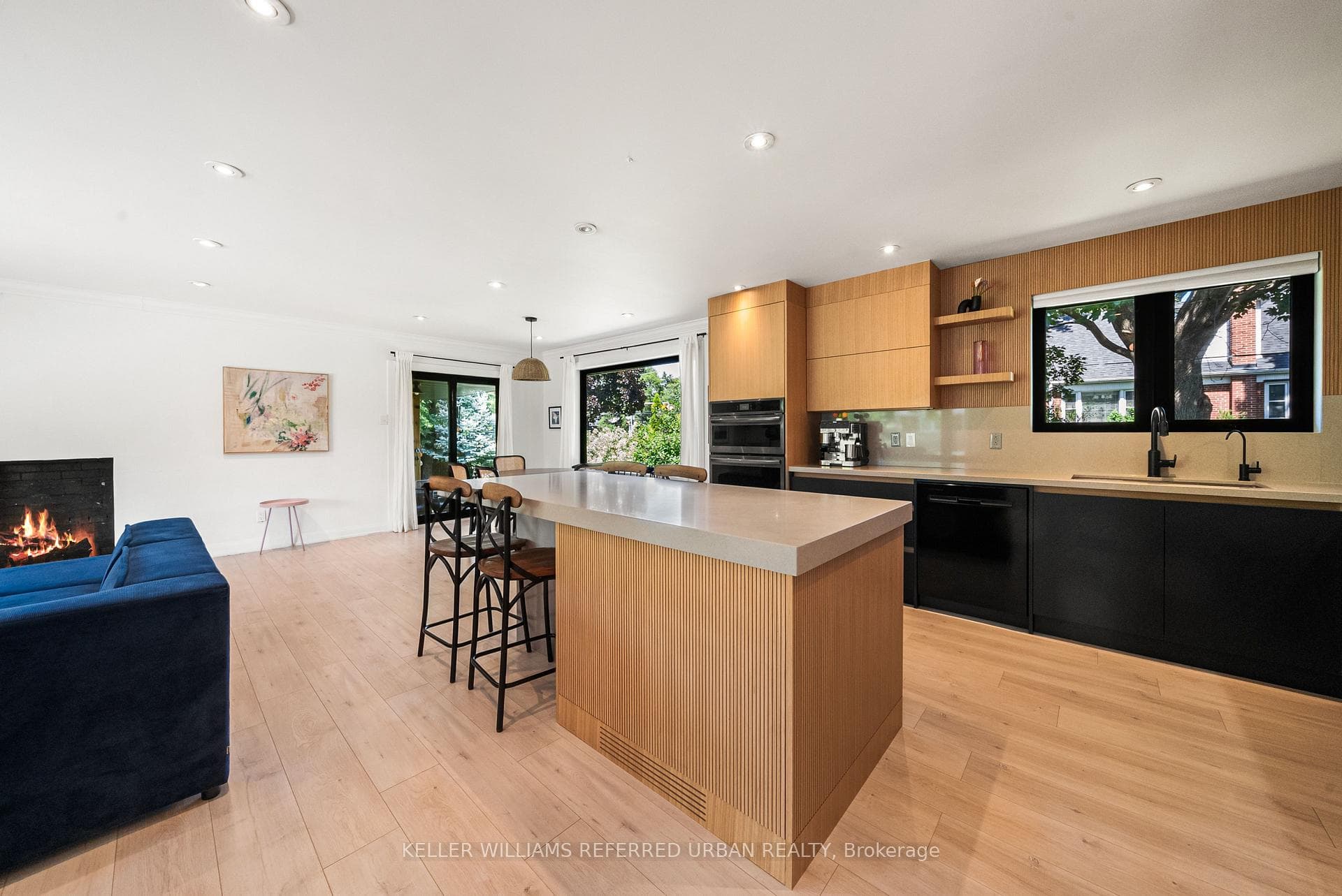 115 Bonnyview Drive photo 14