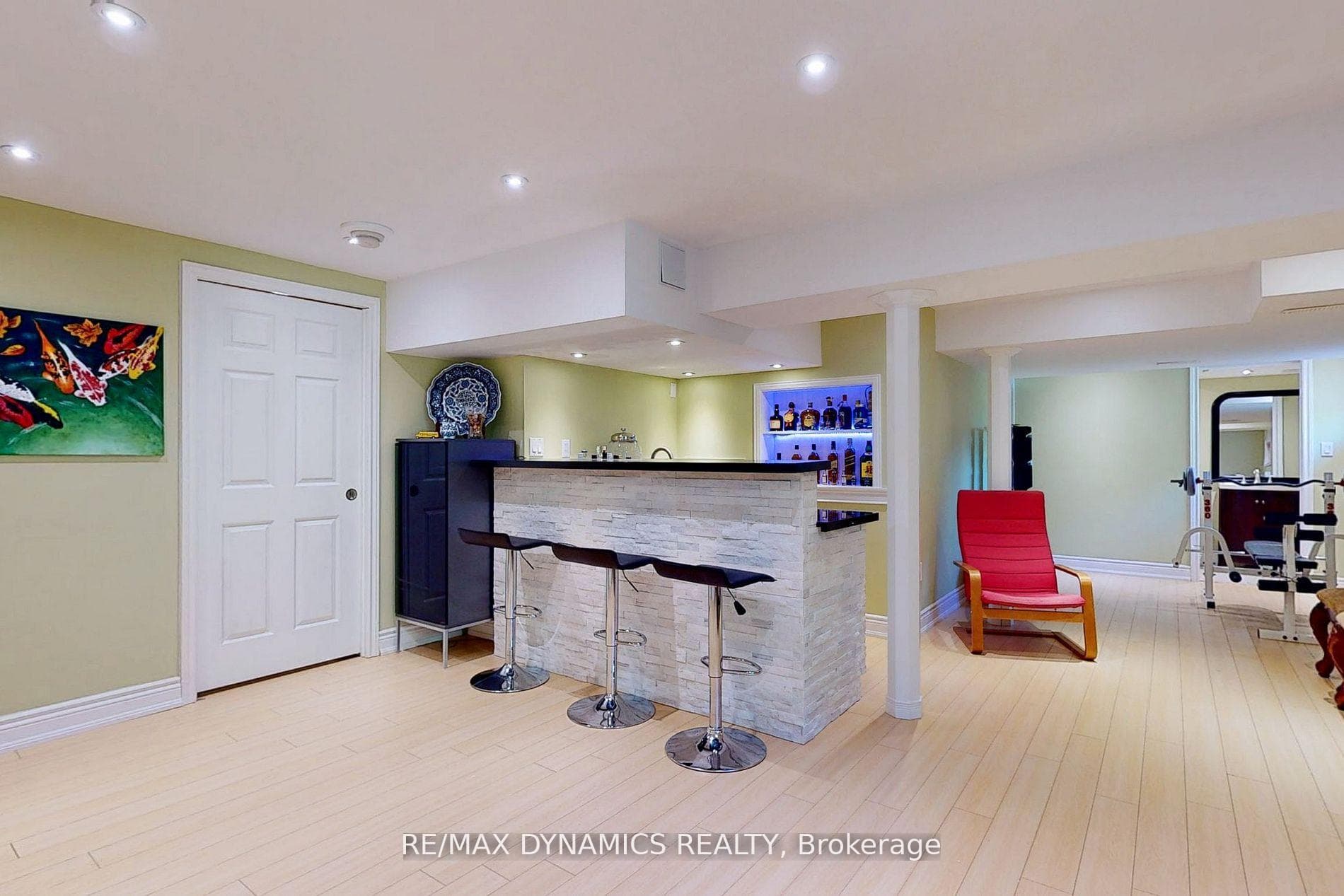 8 Aquilina Court photo 36
