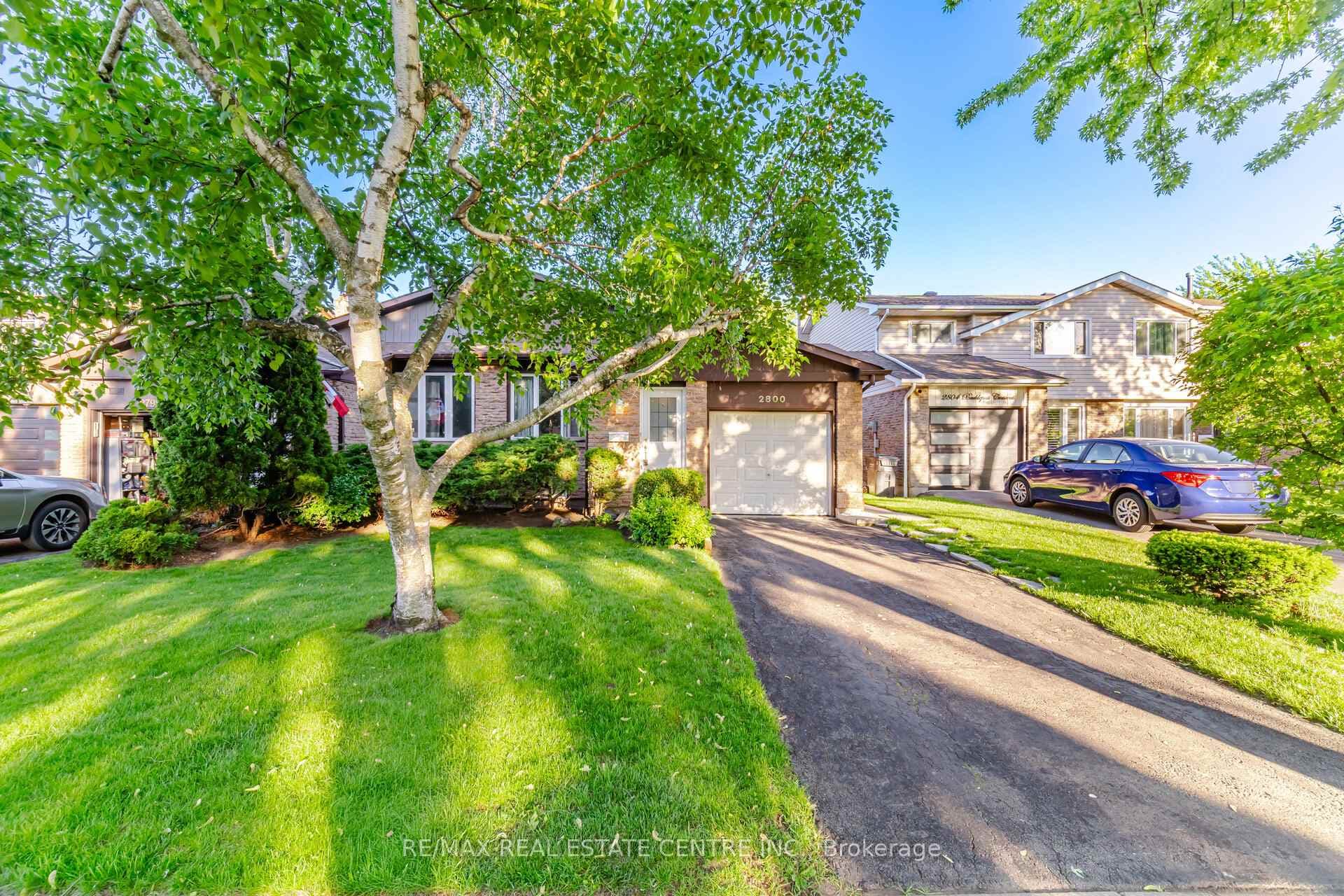 2800 Bucklepost Crescent photo 2