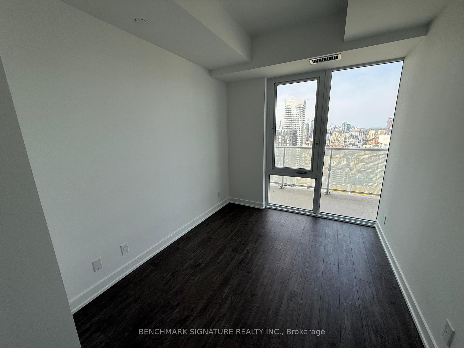 88 Queen Street Unit 4715 photo 11