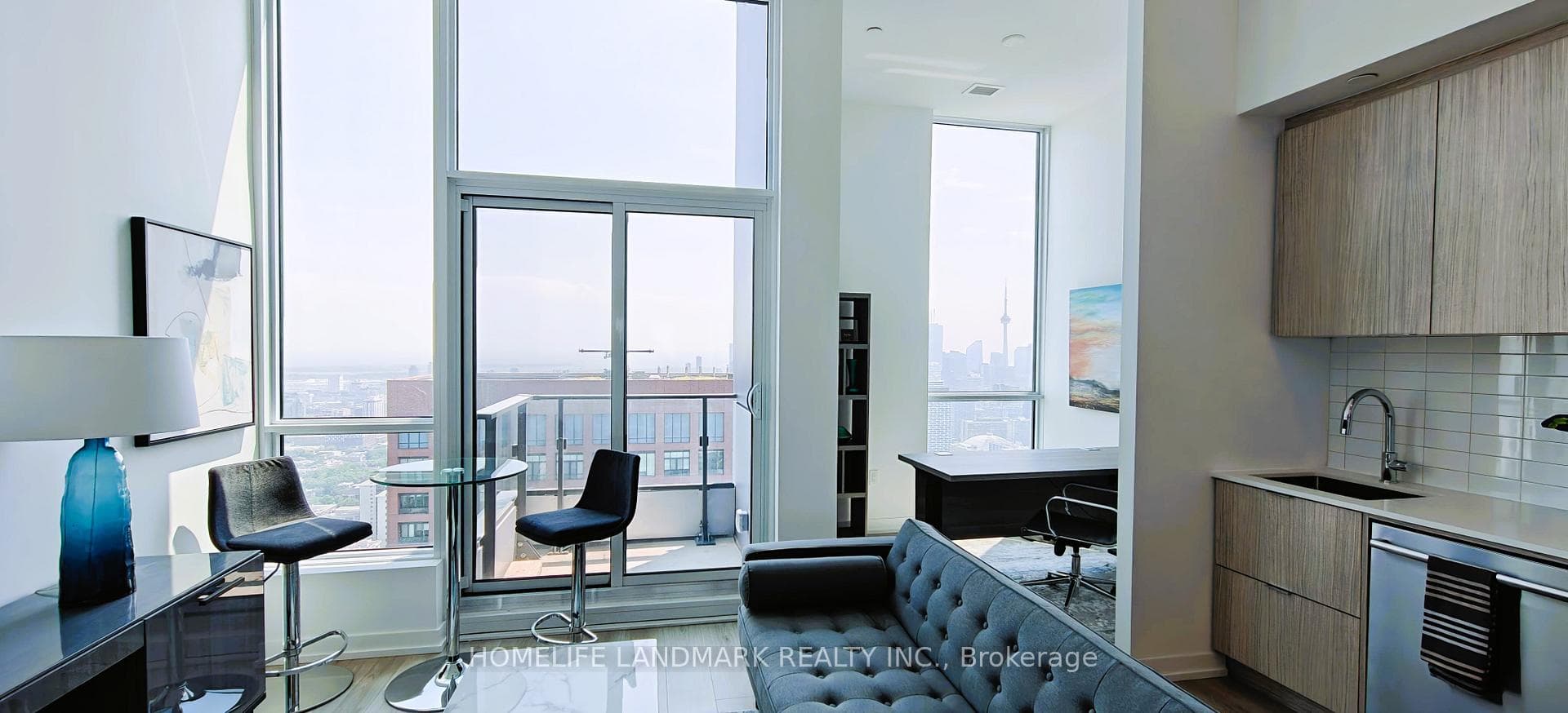 395 Bloor Street Unit 5501 photo 6