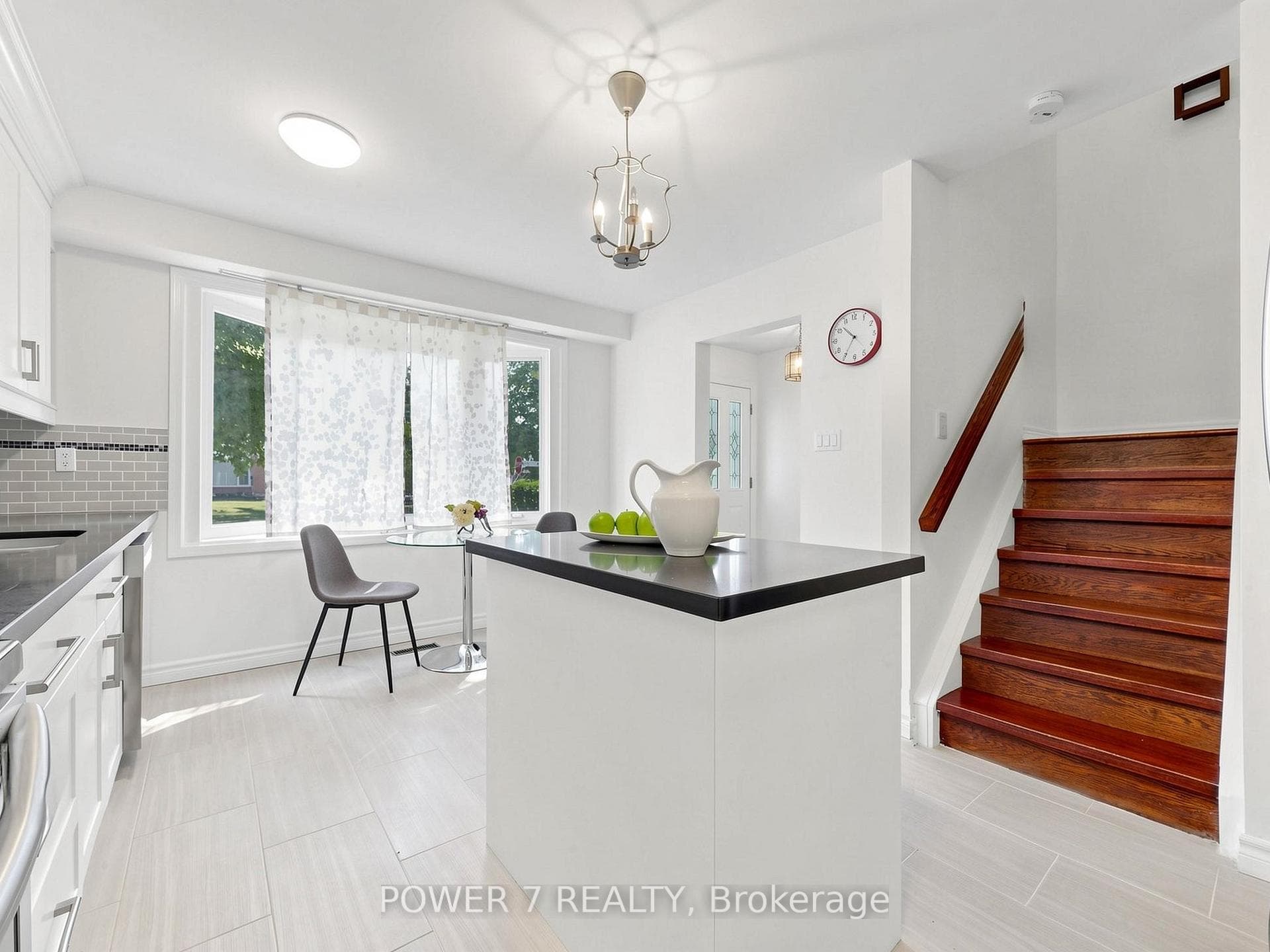 379 Hollyberry Trail photo 18