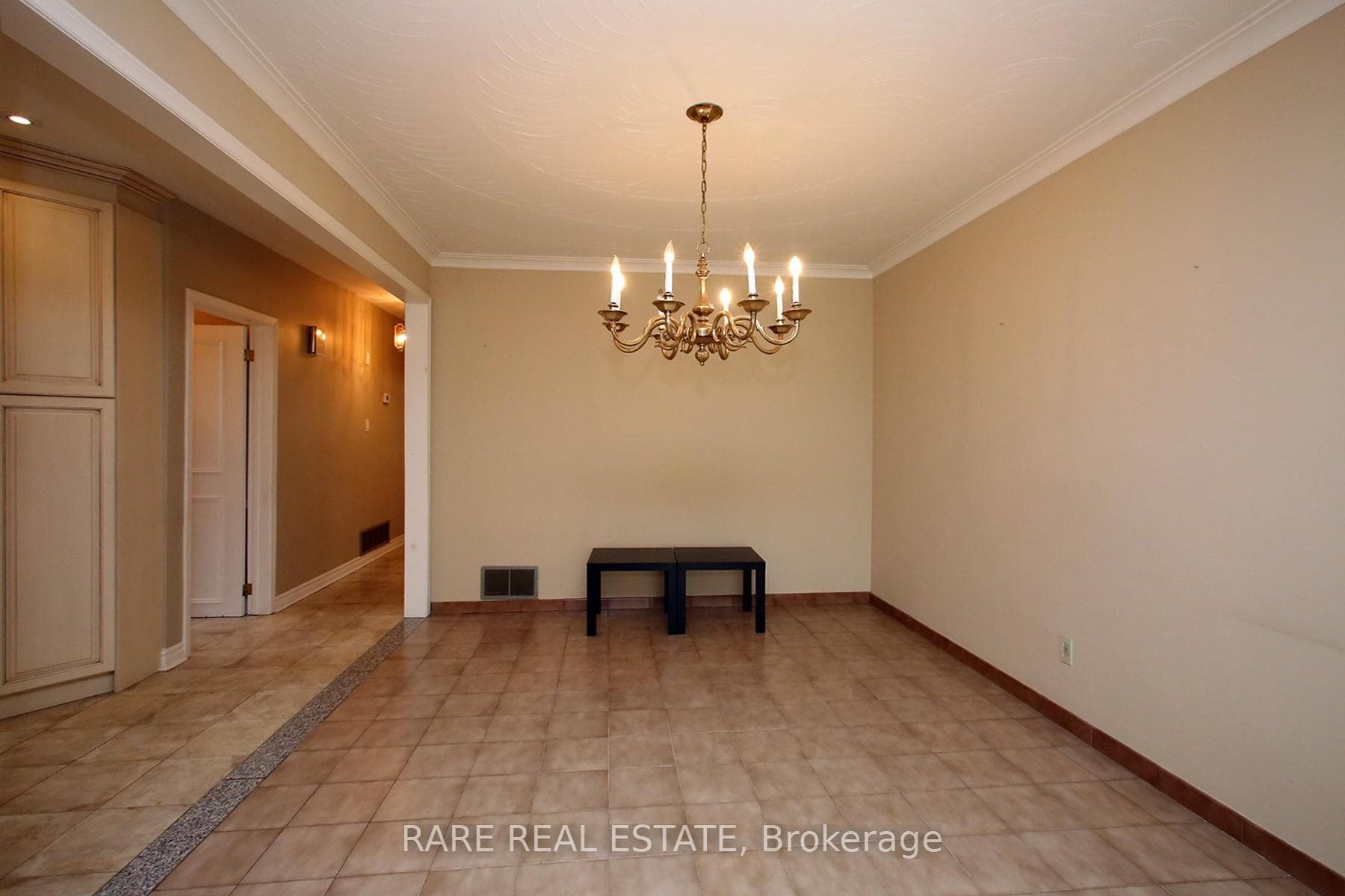 167 Hullmar Drive Unit Main photo 9