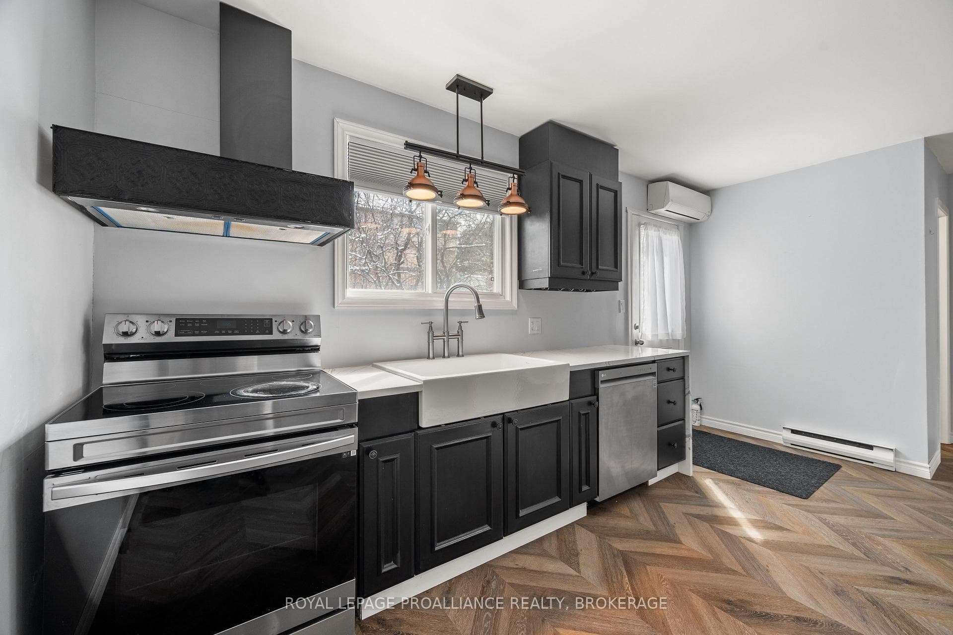 28 Rosemund Crescent photo 14