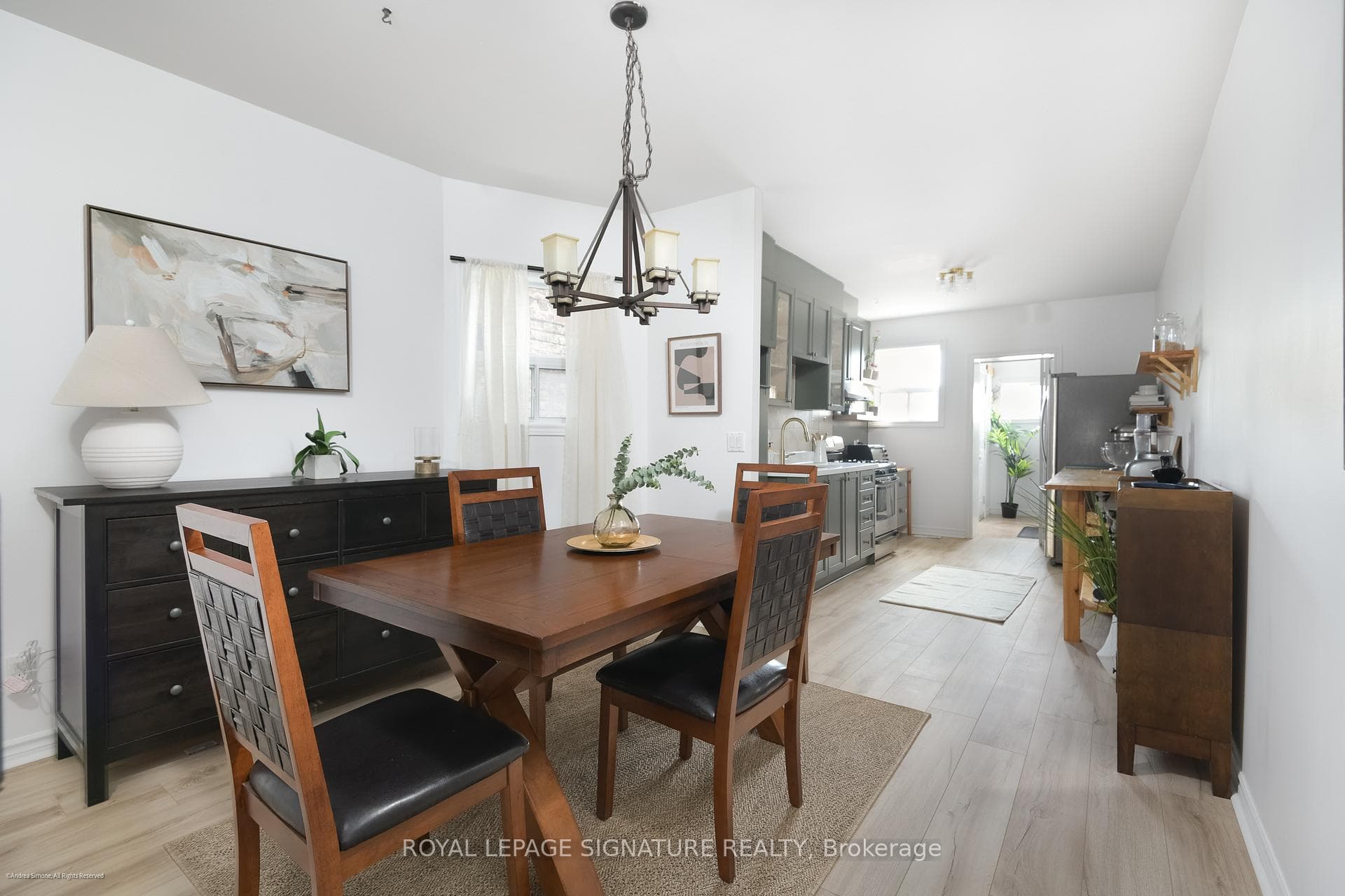 13 Auburn Avenue photo 9