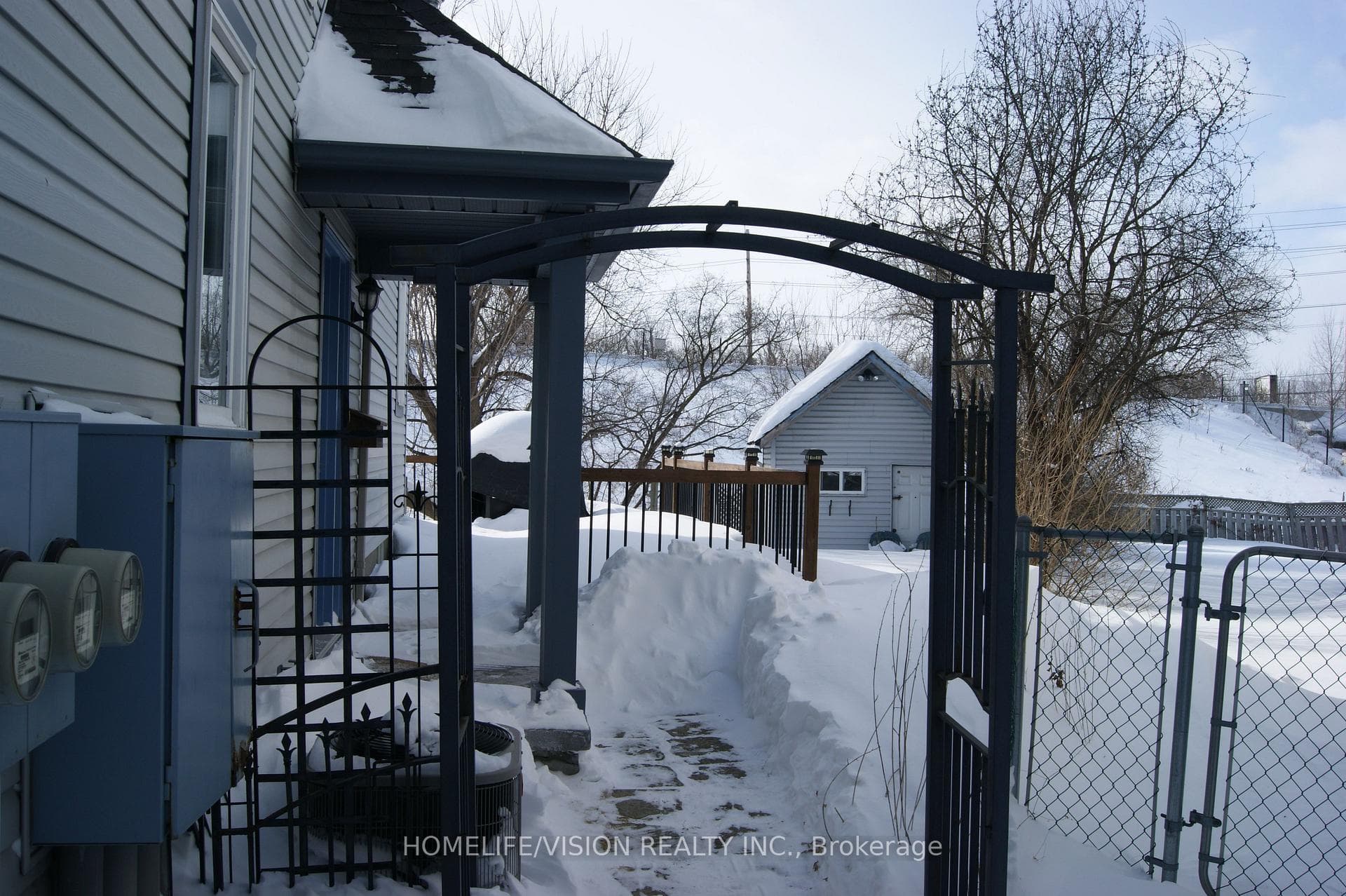 2047 Avenue O Avenue photo 2