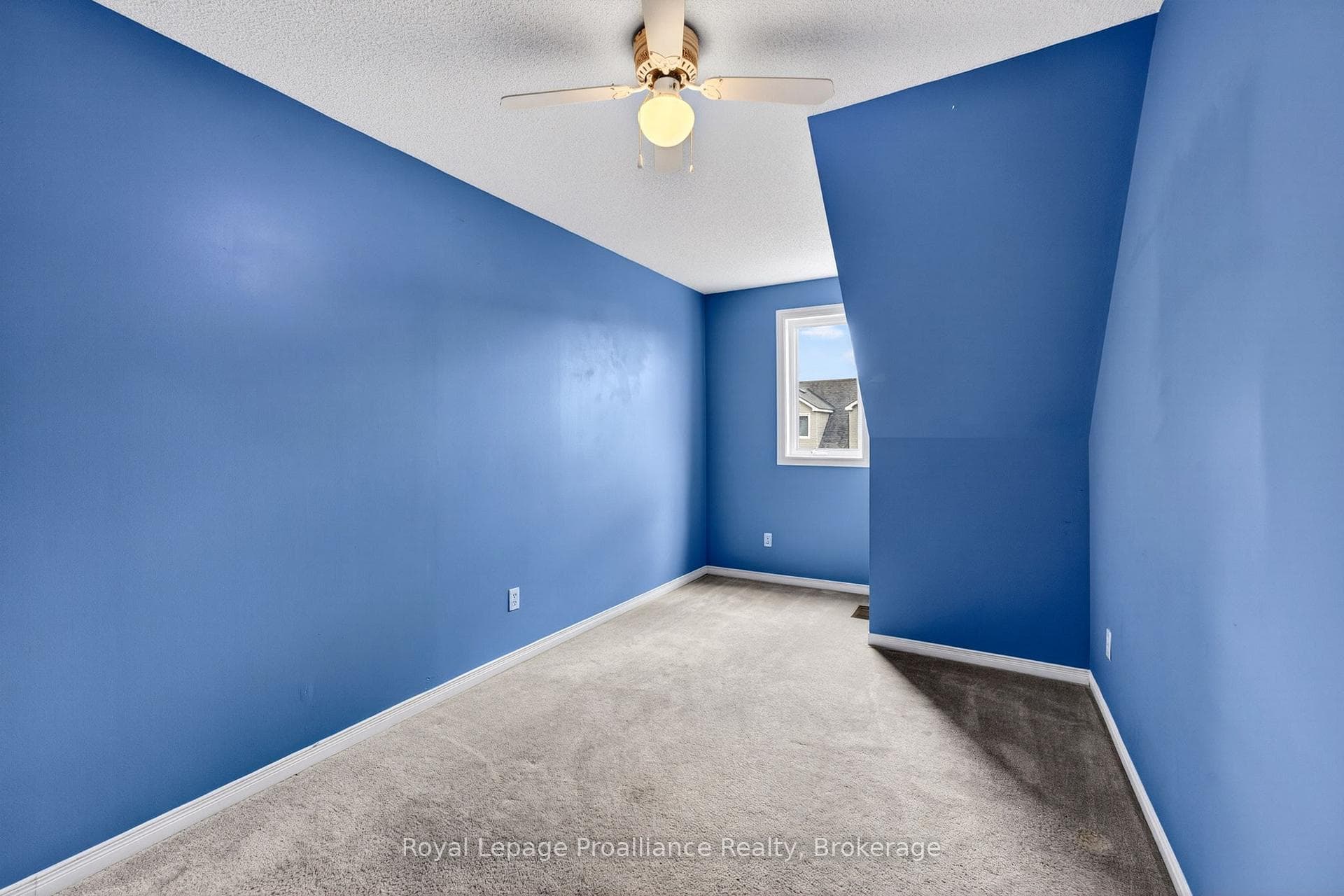 9 Progress Avenue Unit 4 photo 20