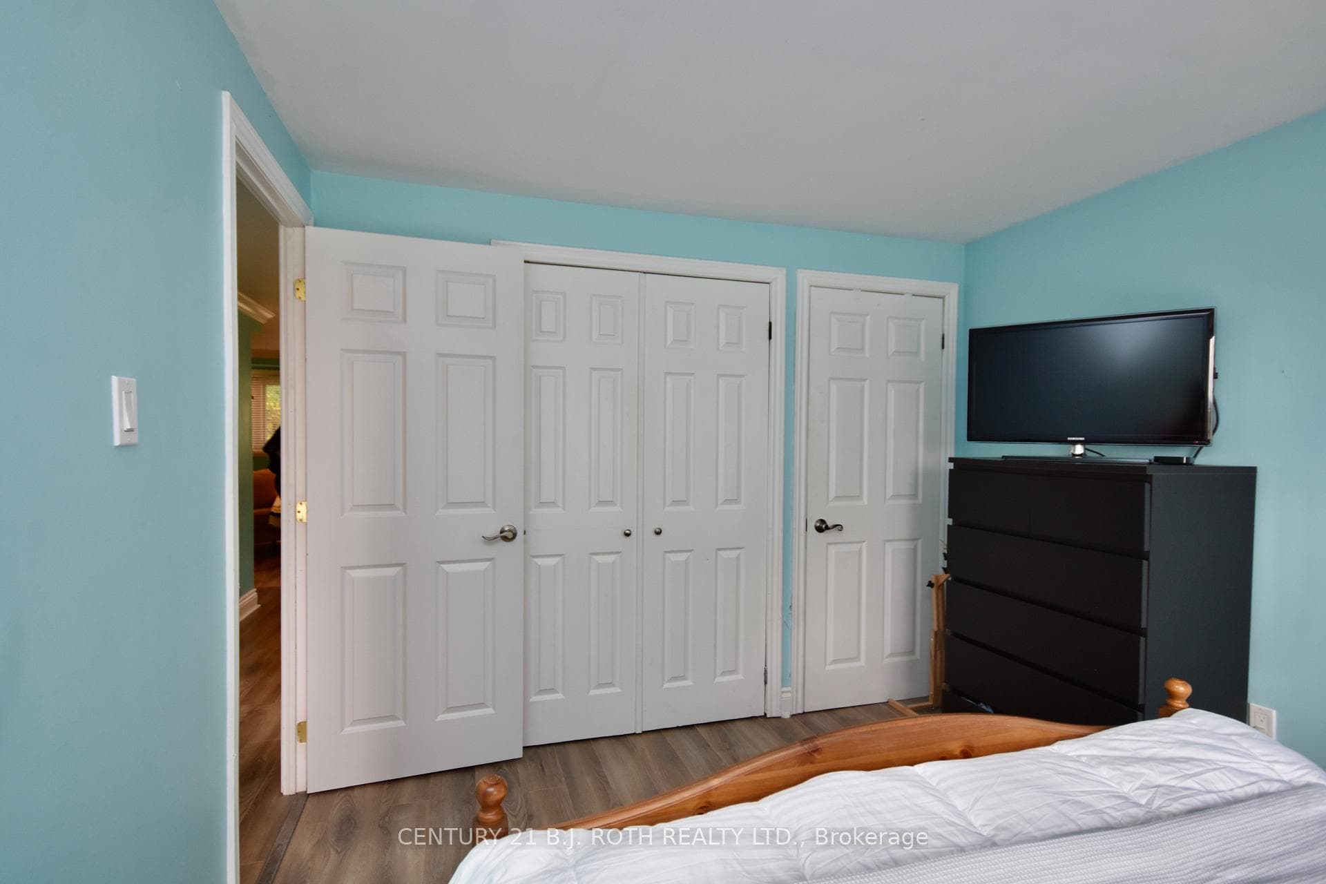 Loads of closet space!