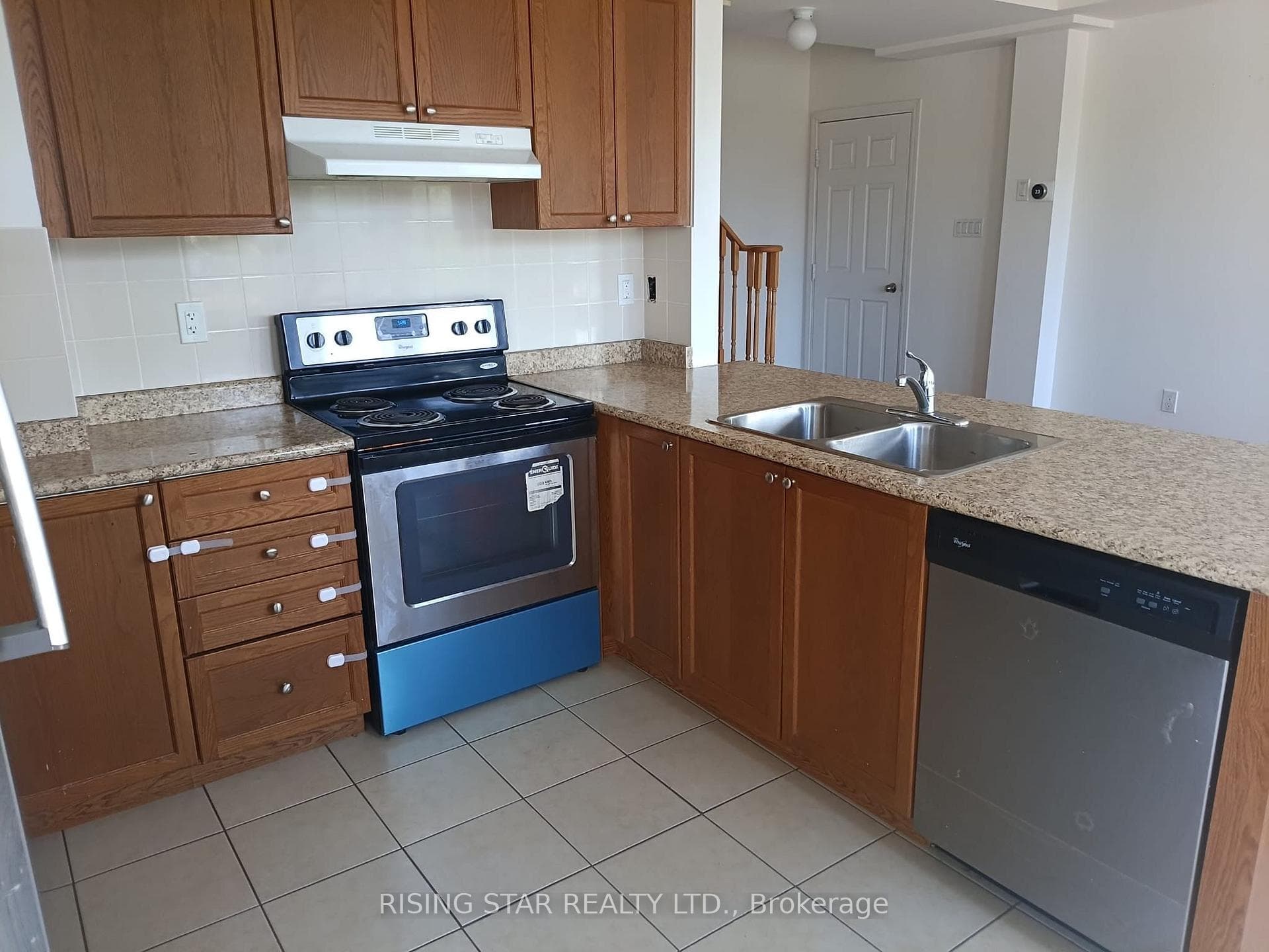 180 Howden Boulevard Unit 40 photo 11