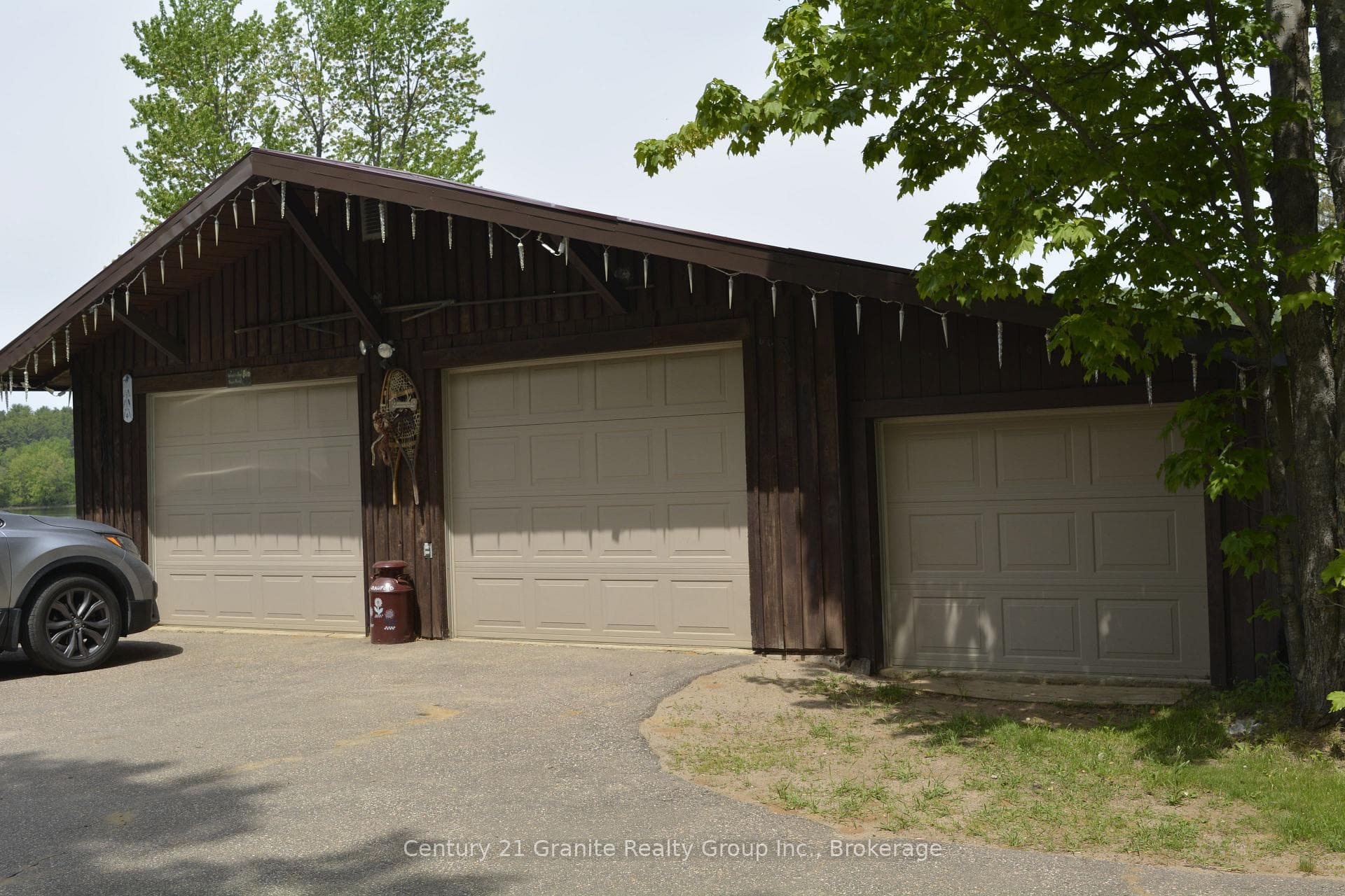 230 RIVER BEND Drive photo 43