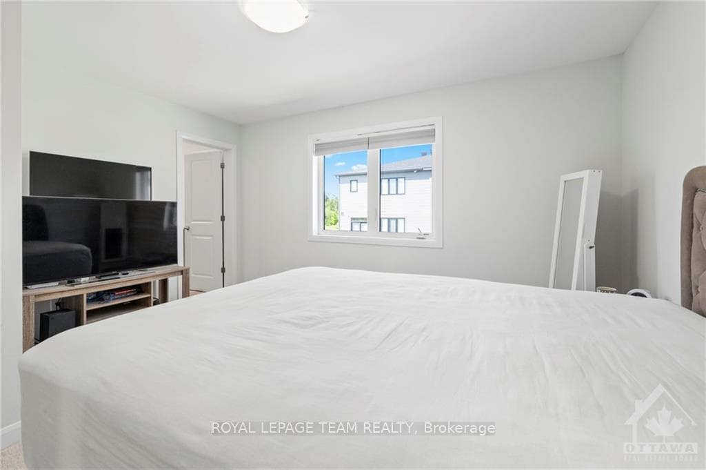 269 GEYSER Place photo 14