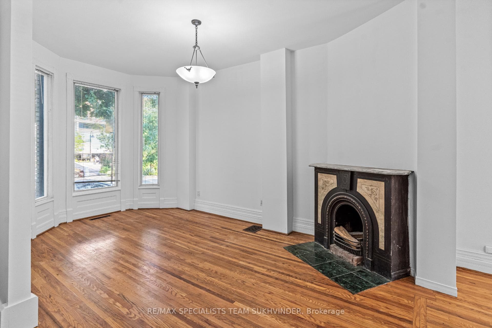 82 Bleecker Street photo 4