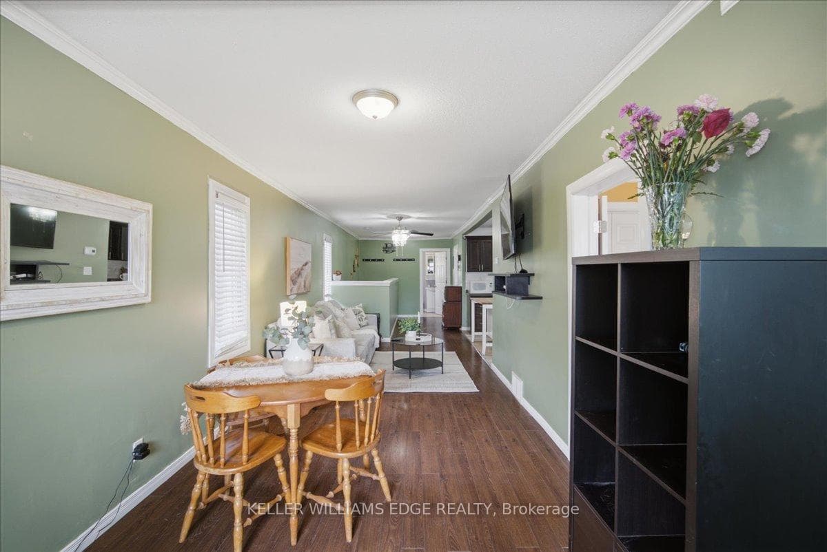 22 Delena Avenue photo 15