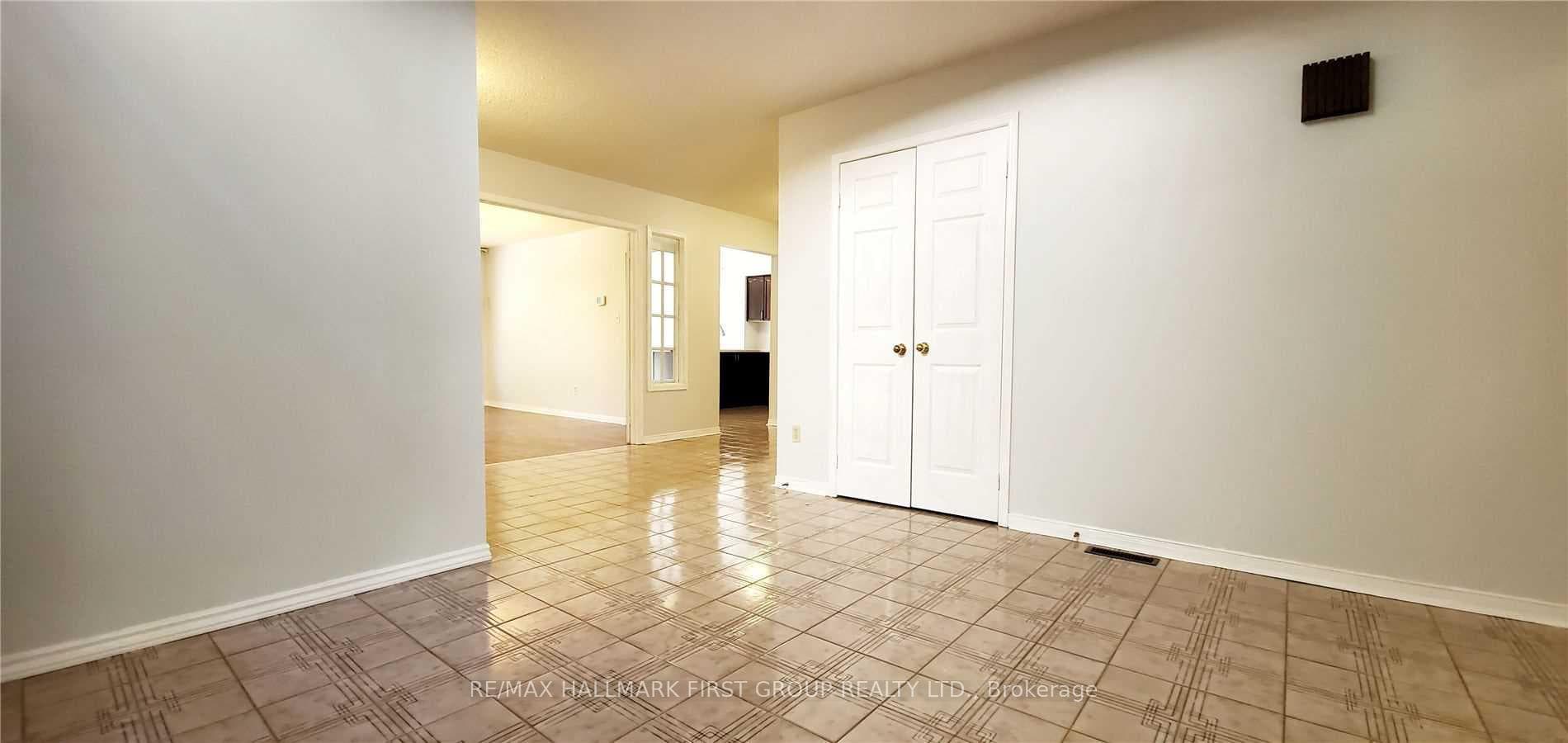 901 Royal Orchard Drive Unit M/Upper photo 8